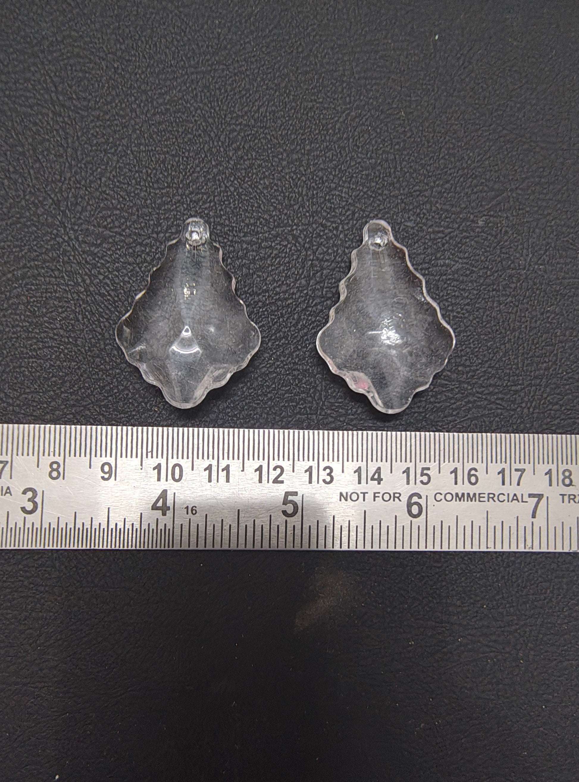Paan shape acrylic crystal ( OP1003 )