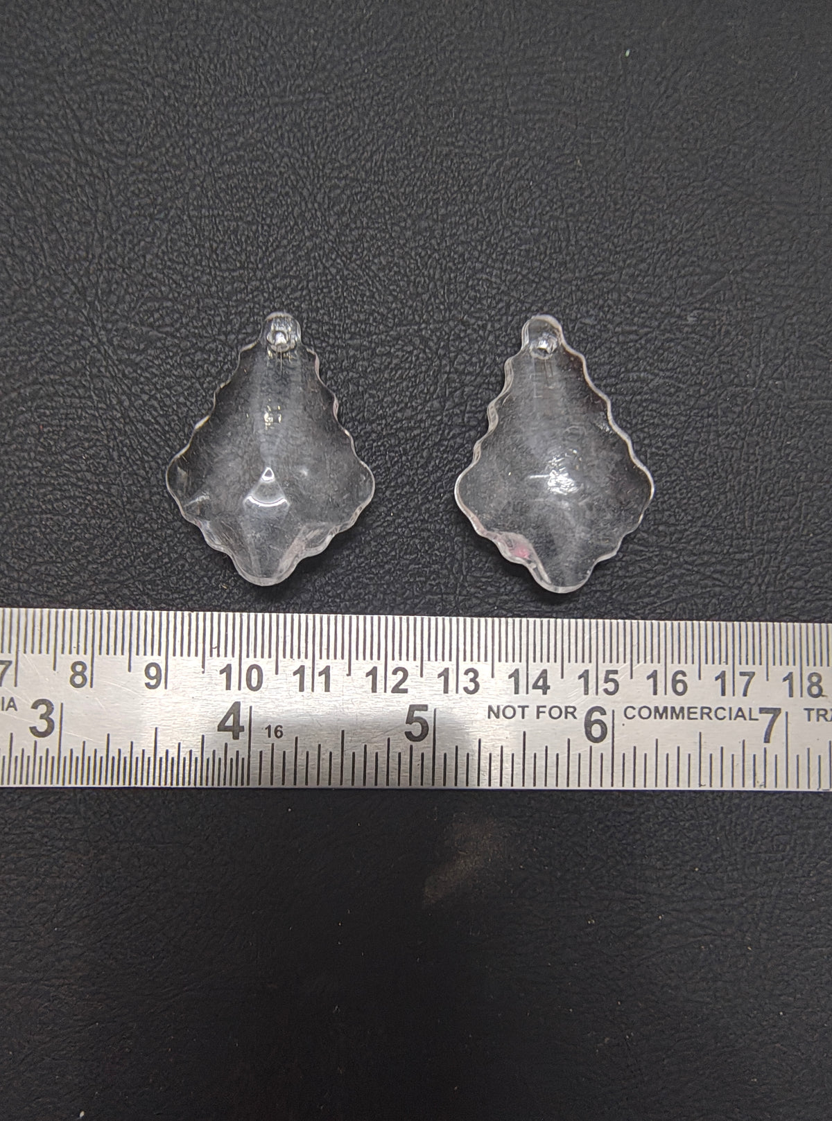 Paan shape acrylic crystal ( OP1003 )