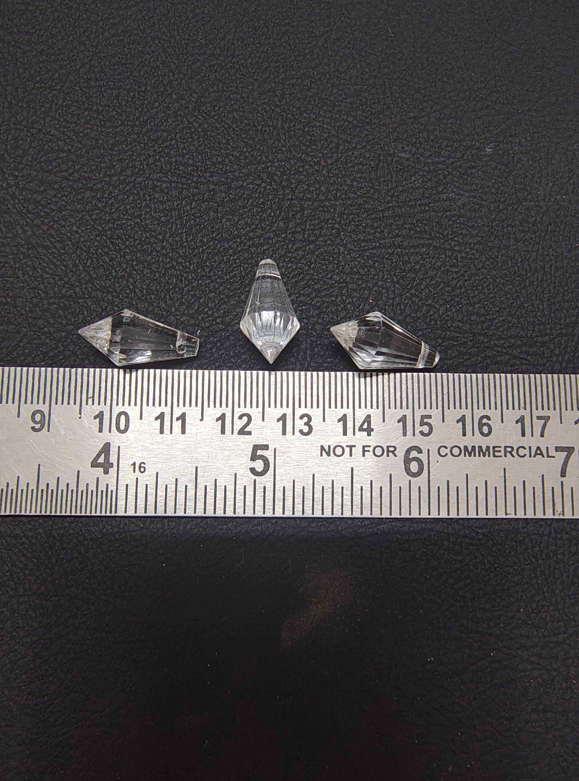 Acrylic drop crystal type 1 ( OP1006 )