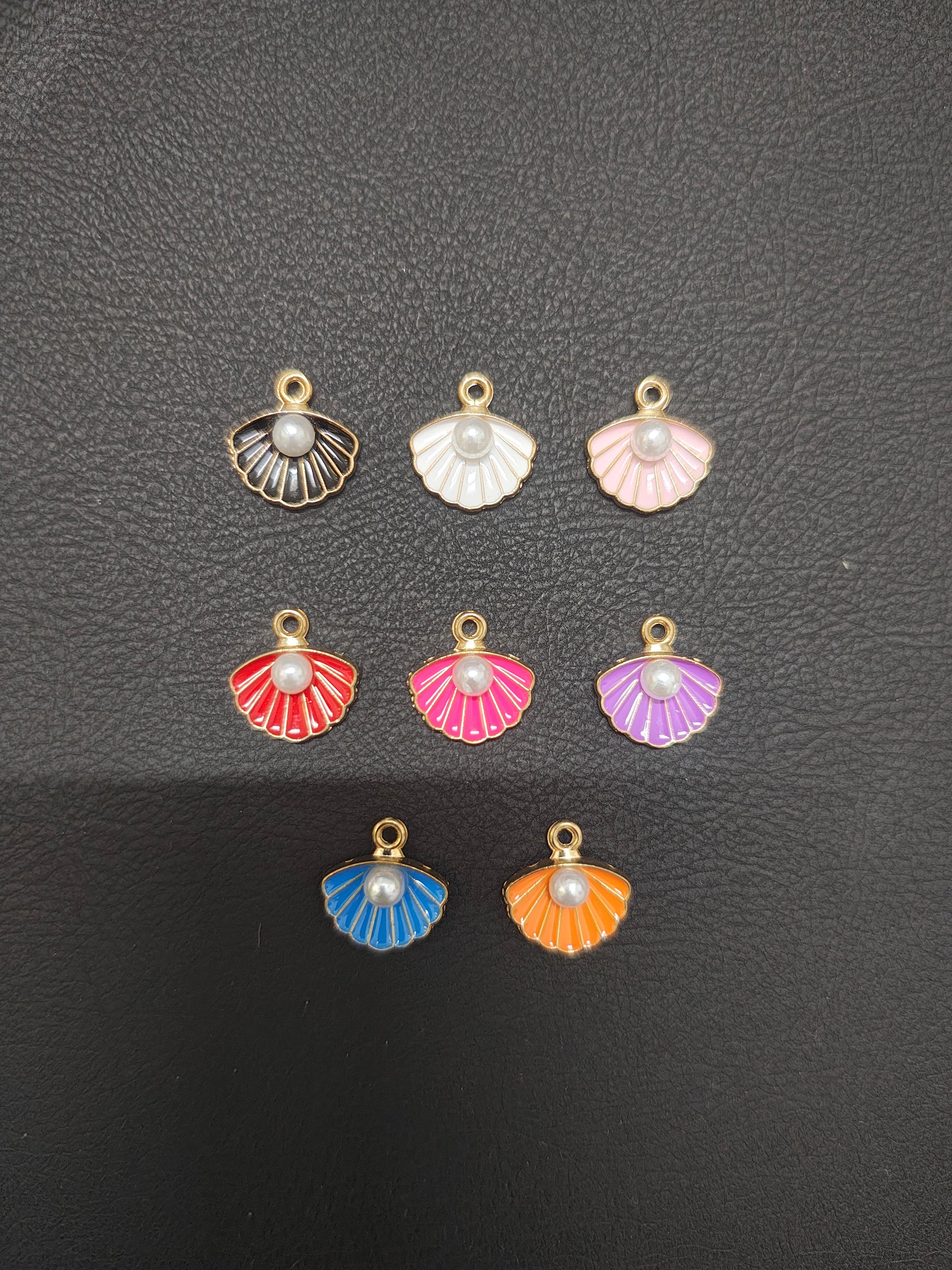 Shell with pearl new charm ( EC1098 )
