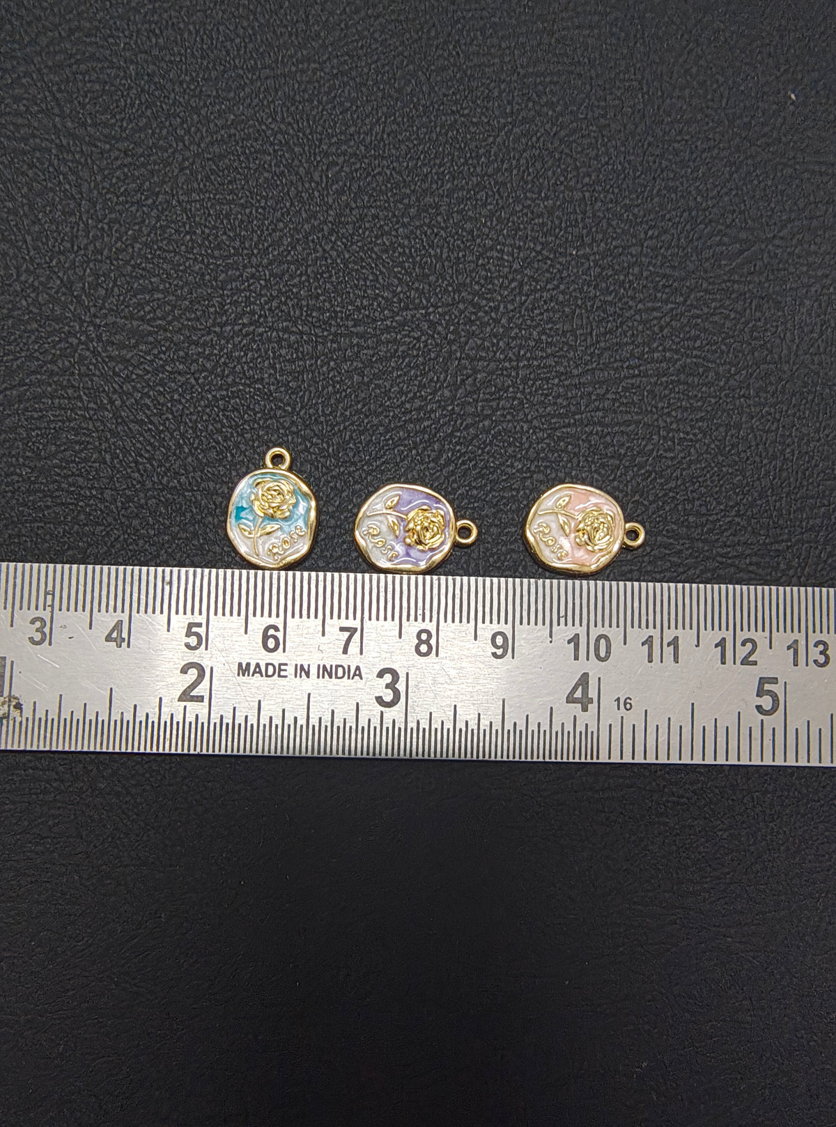 Rose enamal charm ( EC1100 )