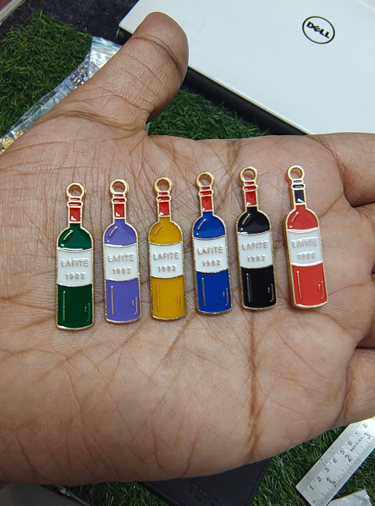 Wine bottle charm ( EC1101 )