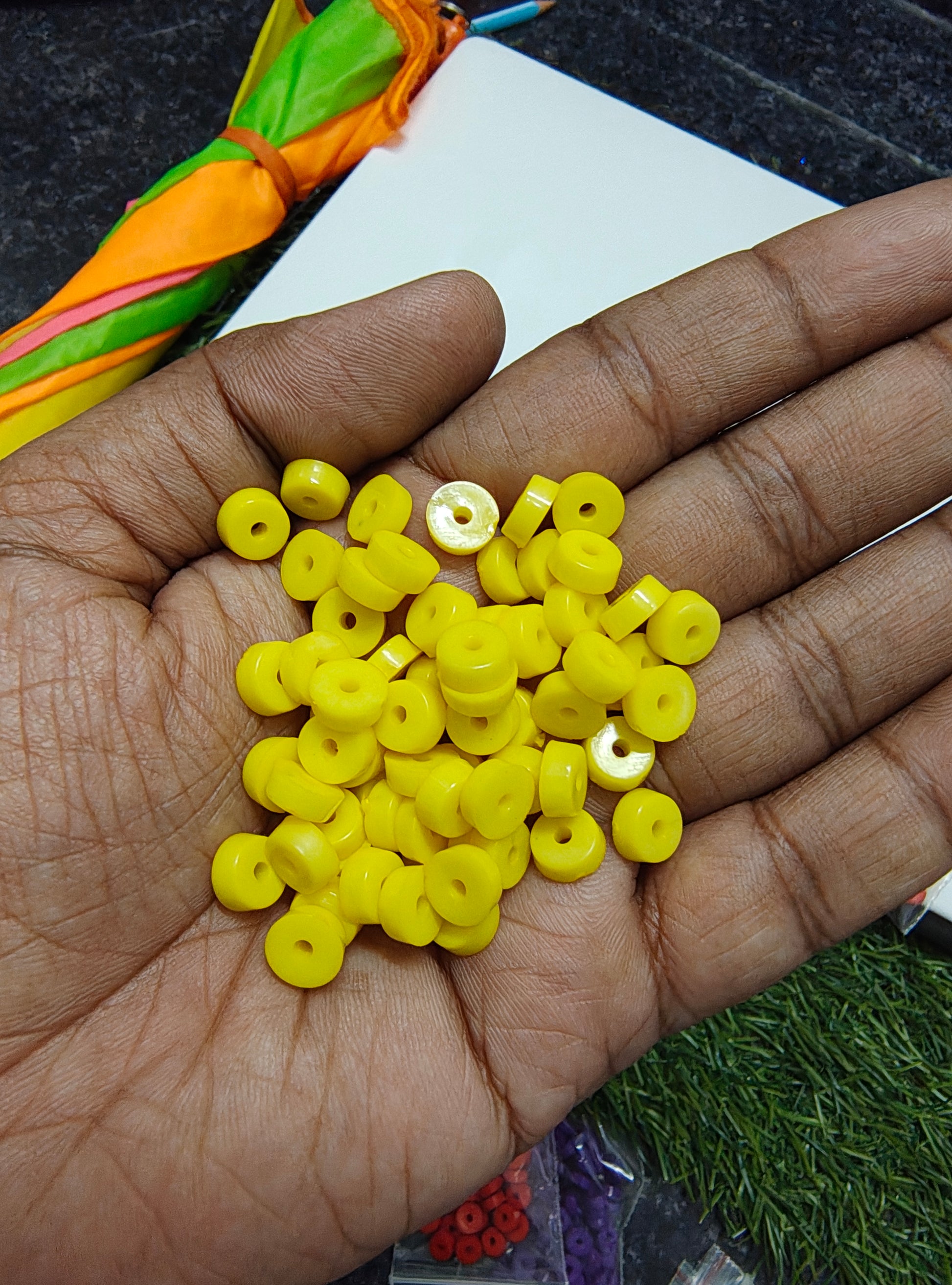 Acrylic flat beads (AB2099)