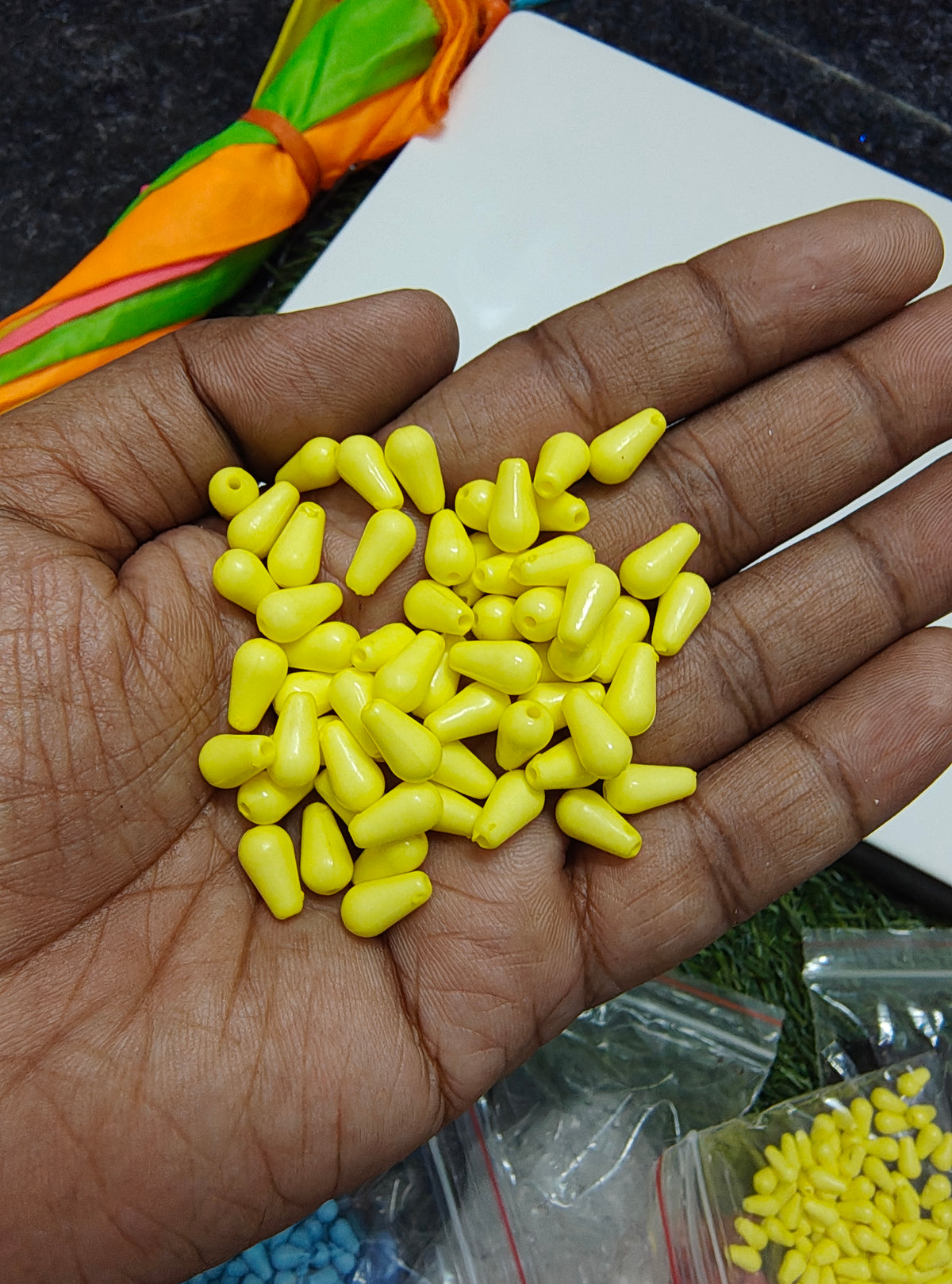 Acrylic drop beads (AB2098)