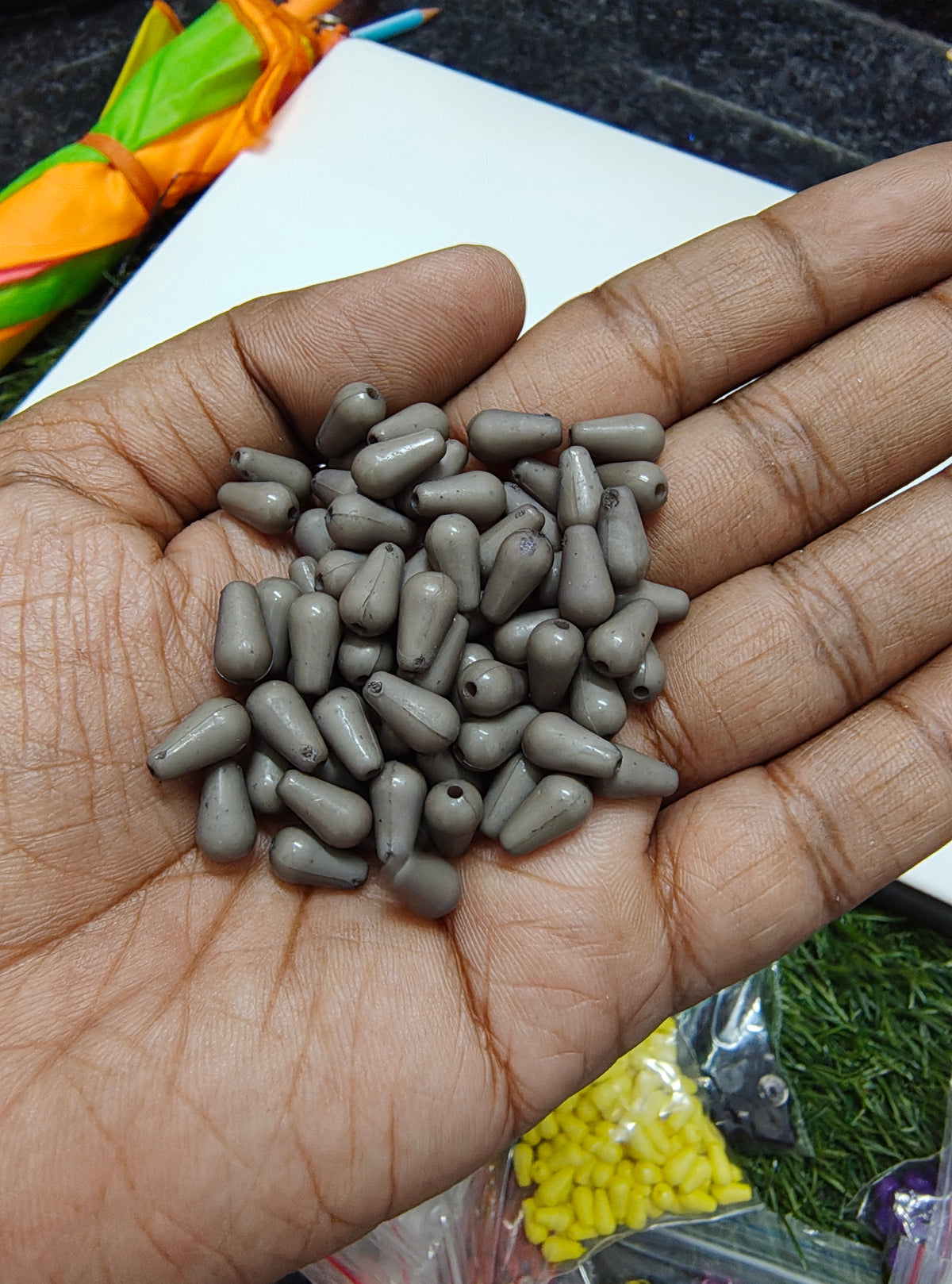 Acrylic drop beads (AB2098)