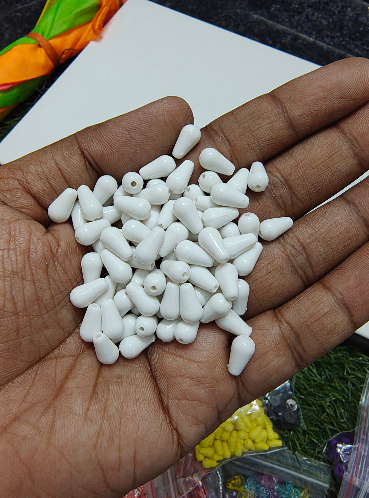 Acrylic drop beads (AB2098)