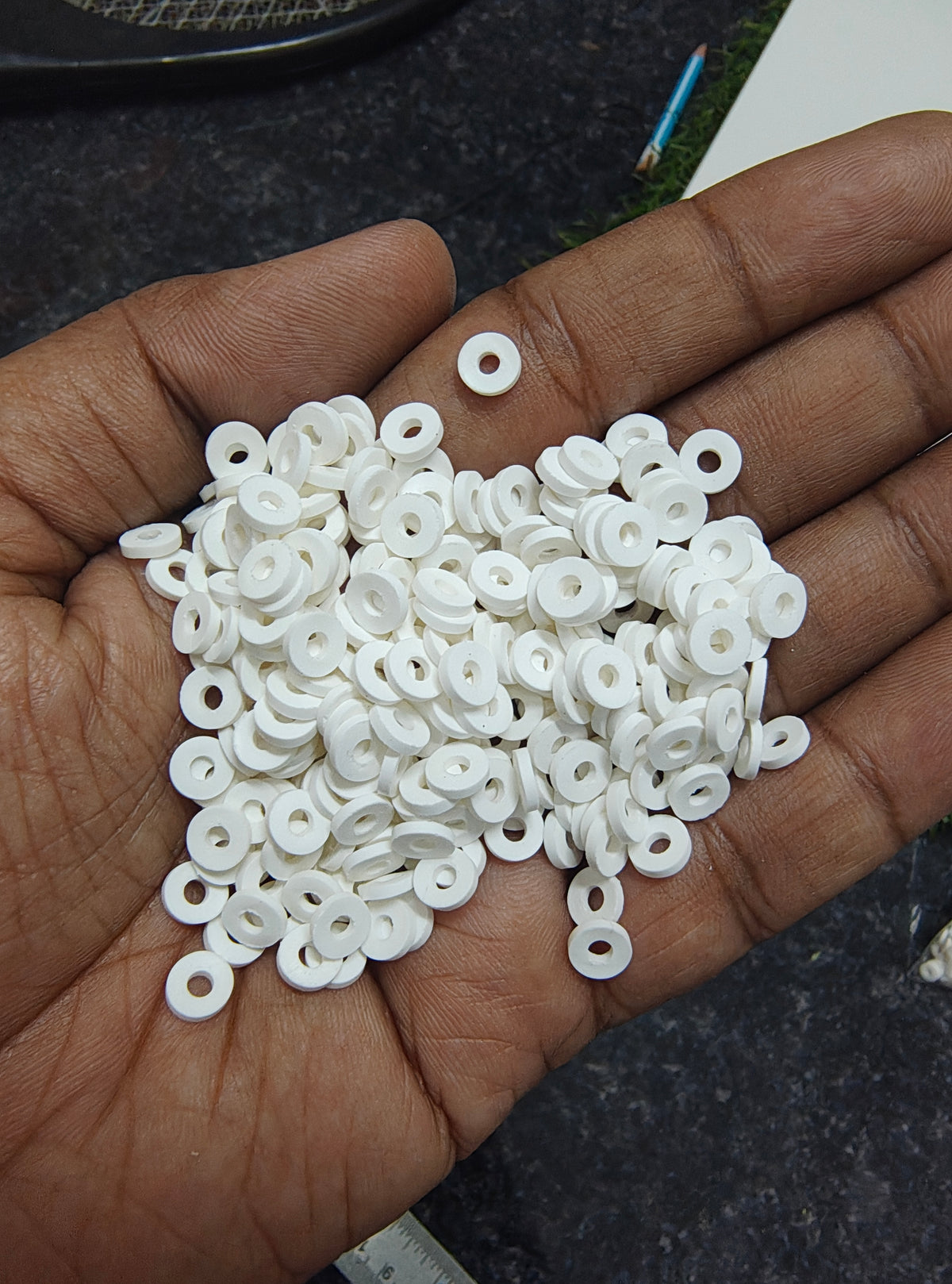 White femo beads ( FIMO-003 )