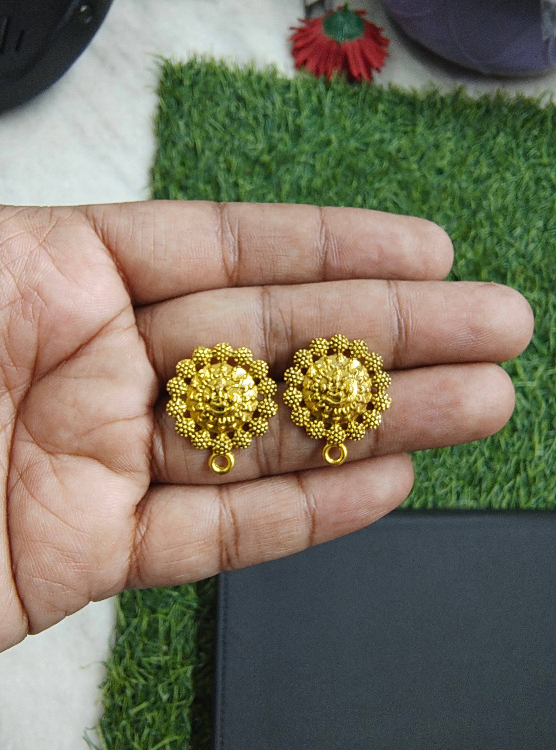 Ganesha golden earrings stud (JF1057)
