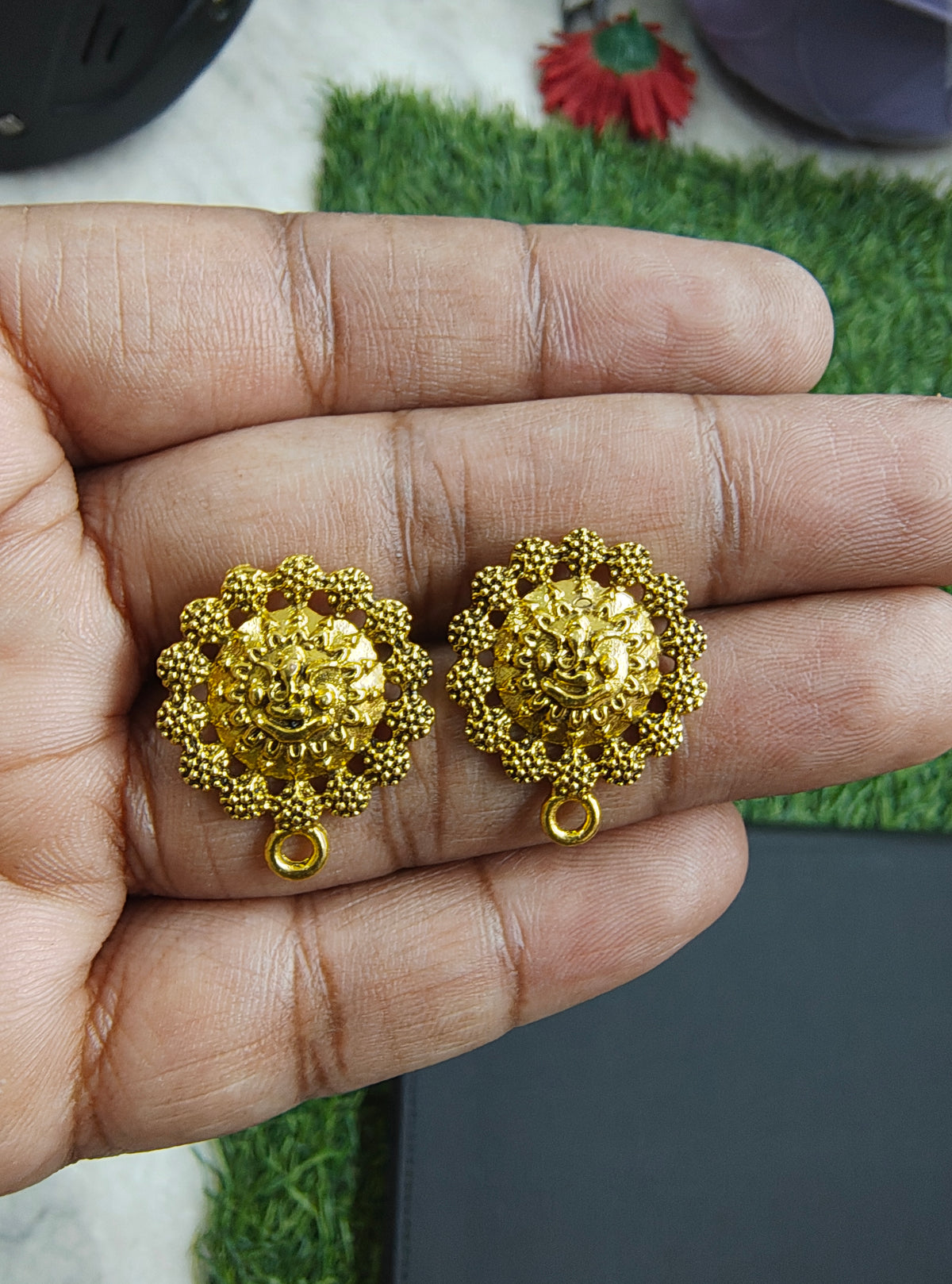 Ganesha golden earrings stud (JF1057)