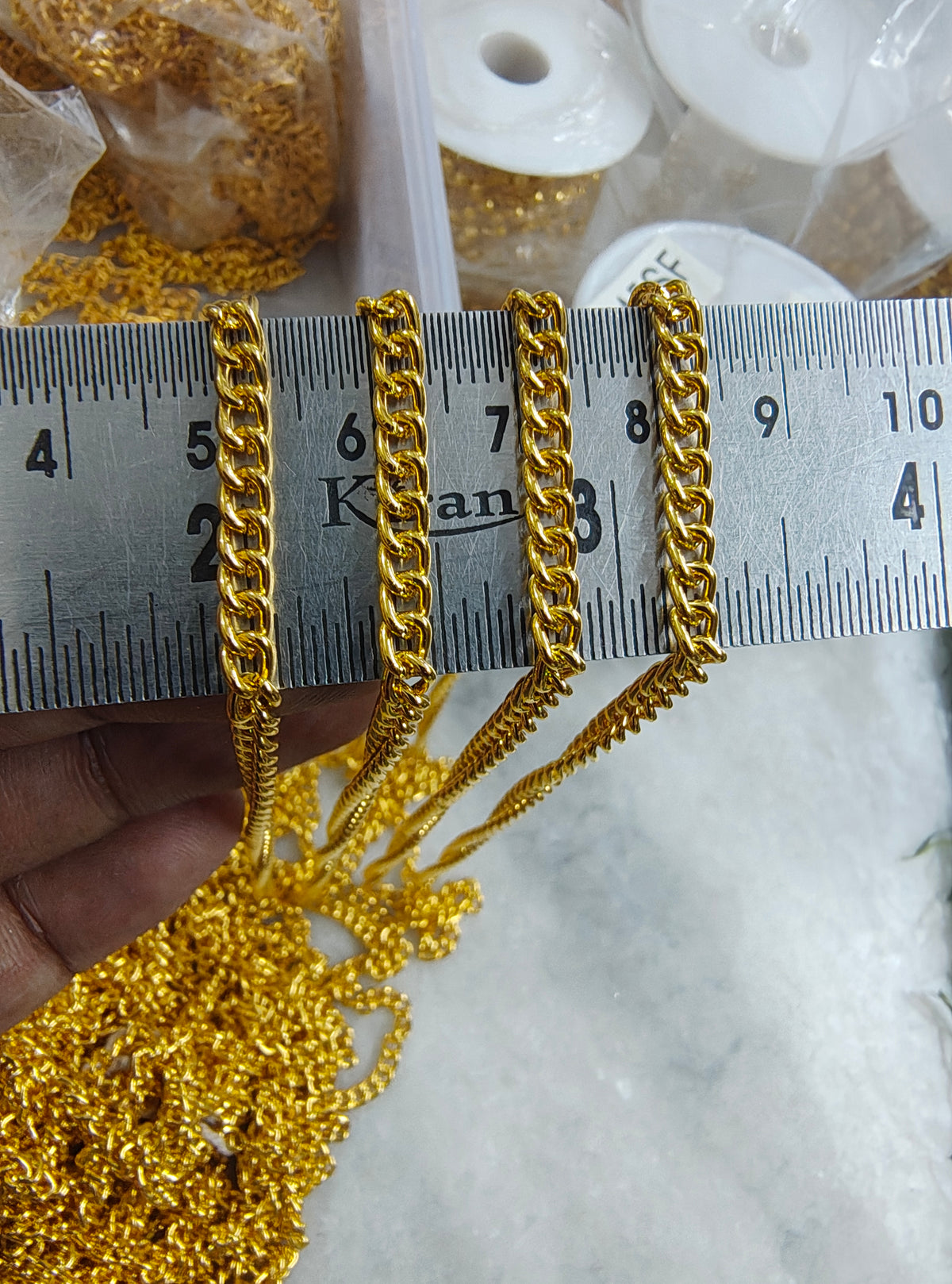 Golden chain (ch-520)