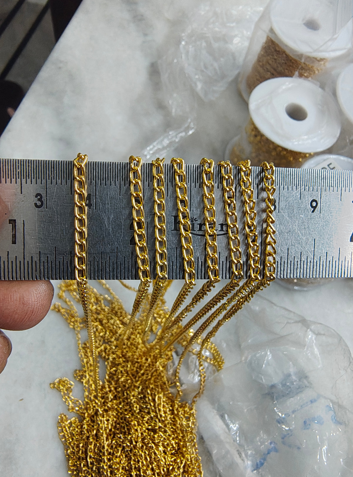 Golden chain (ch-524)