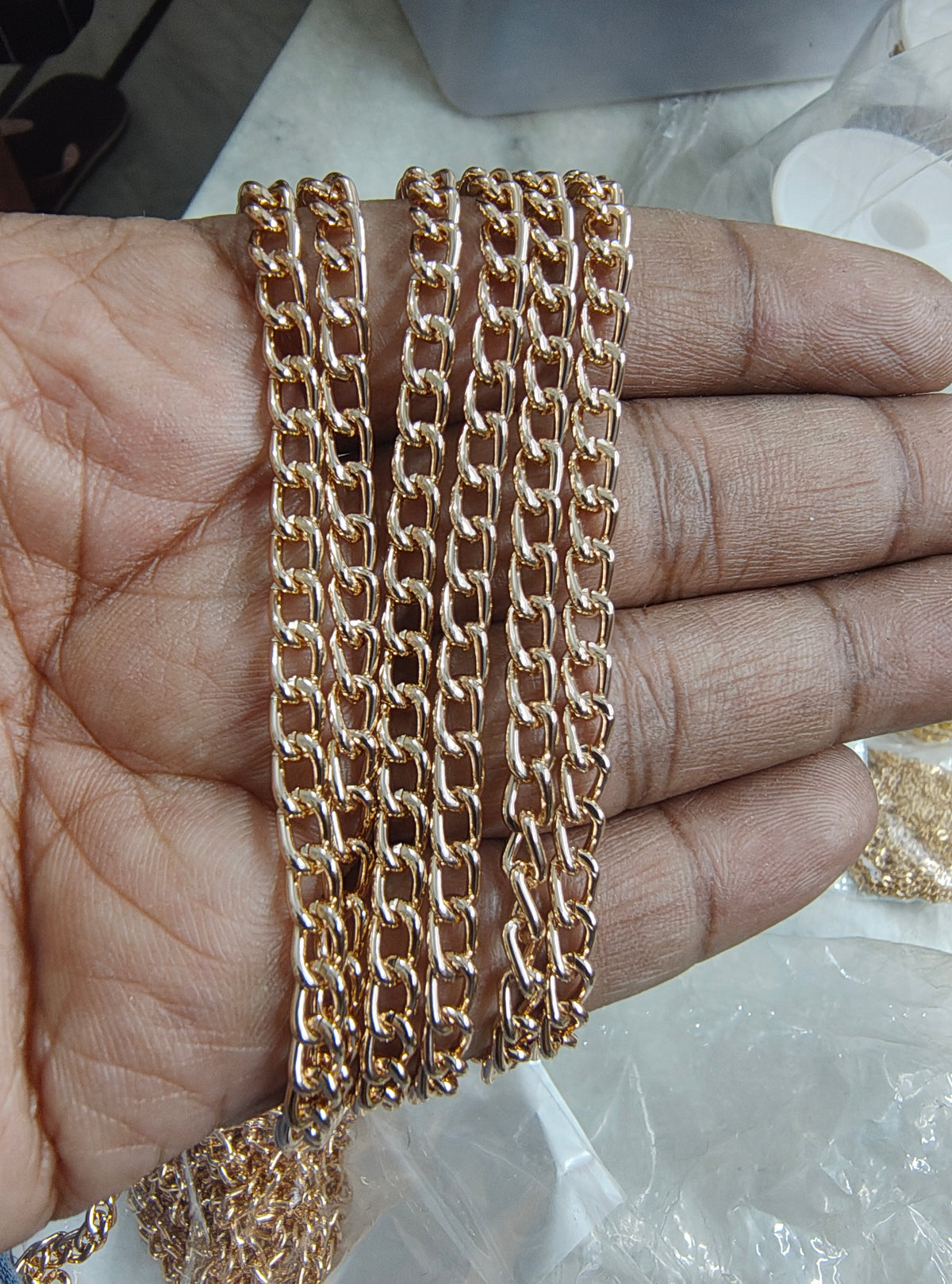 Rosegold aluminium chain( ch-531)
