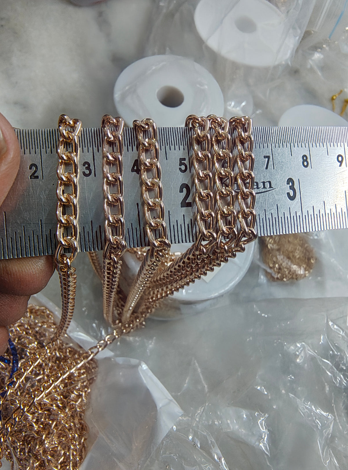 Rosegold aluminium chain( ch-531)