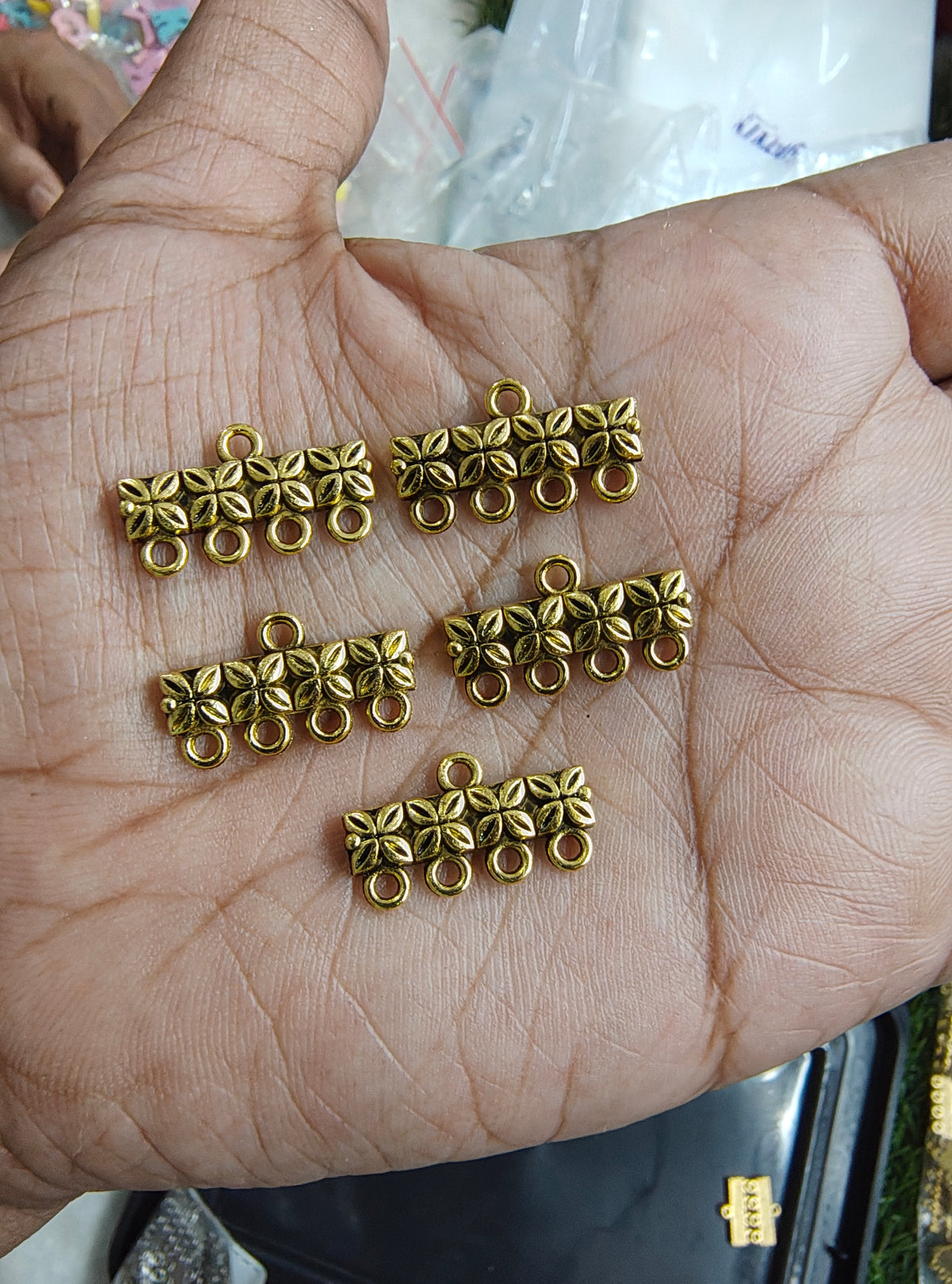 4 hole golden side hook (JF1059)