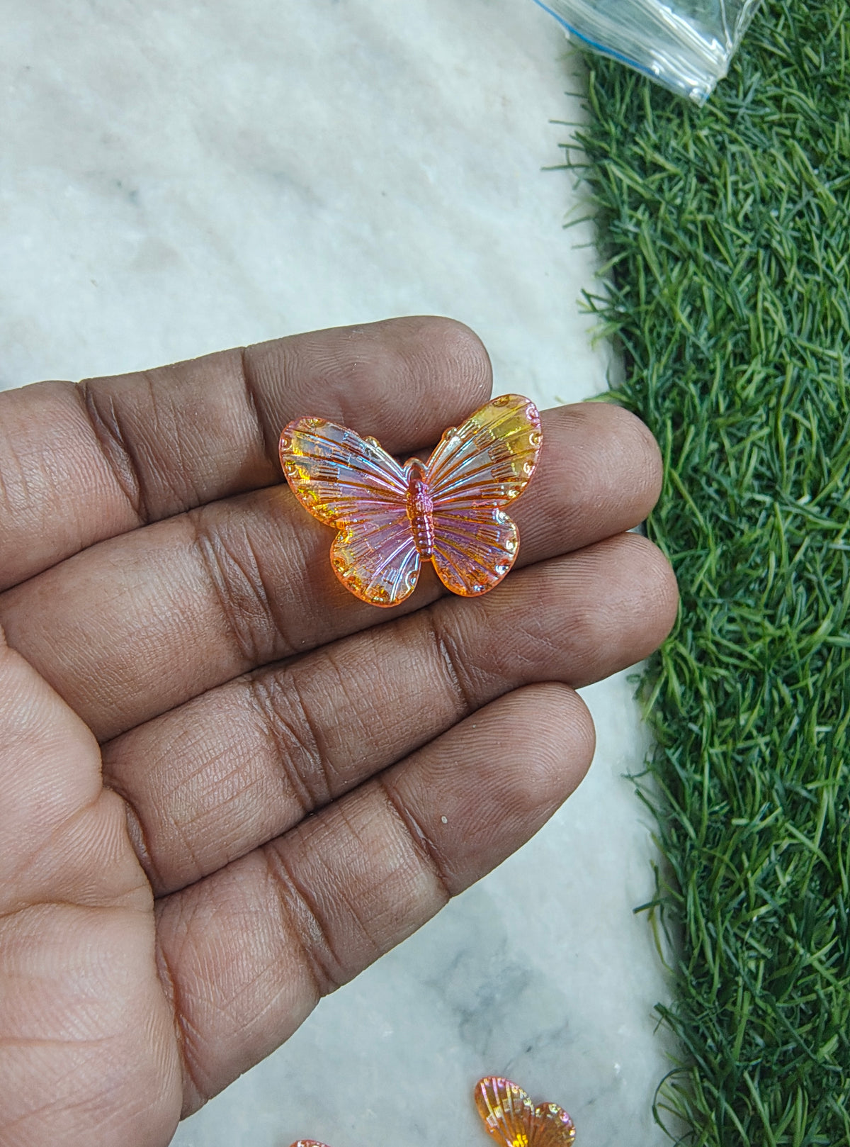 Acrylic shiny butterfly (AB2124)