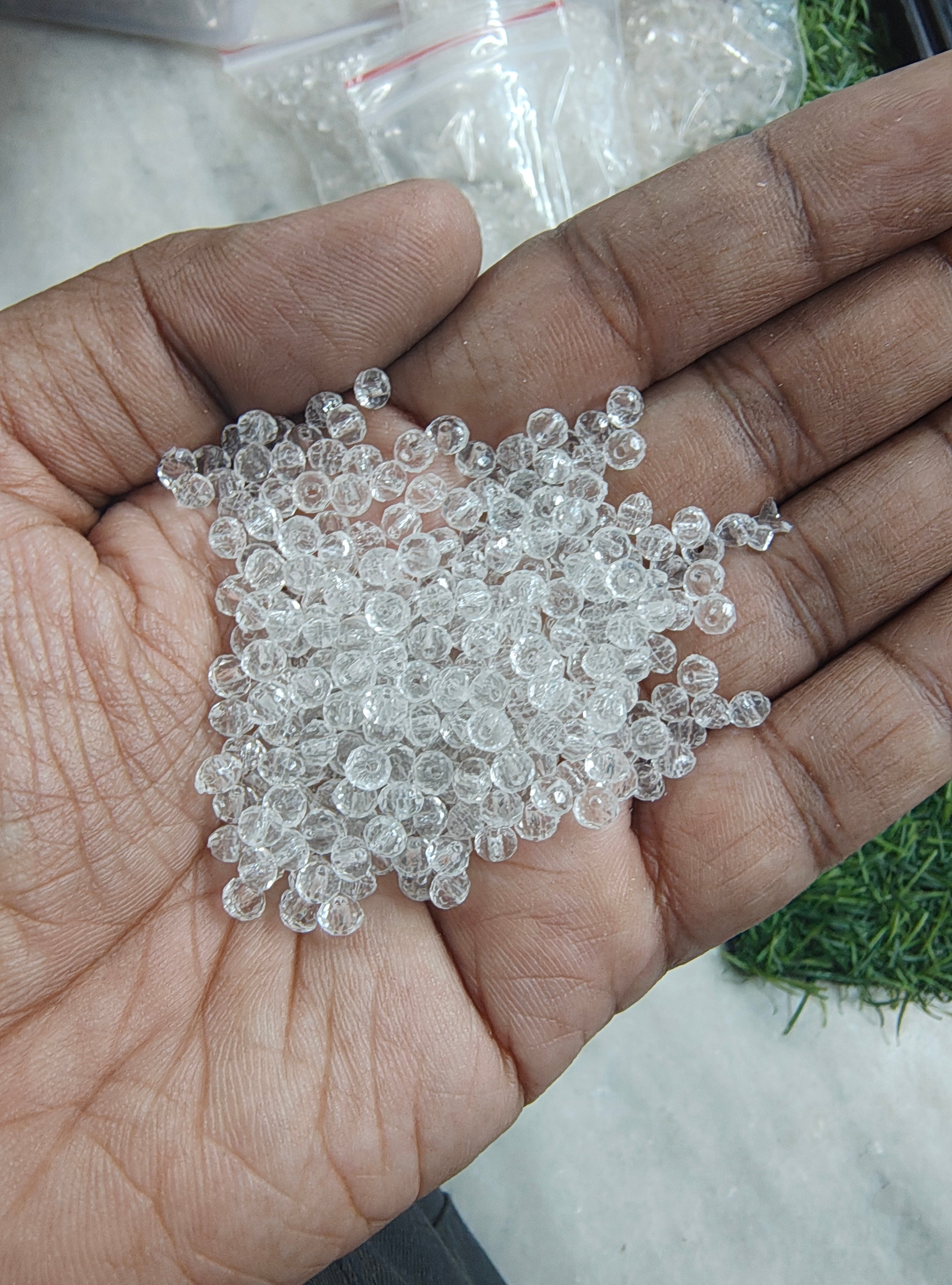 4mm round transparent acrylic crystal beads ( AB2122)