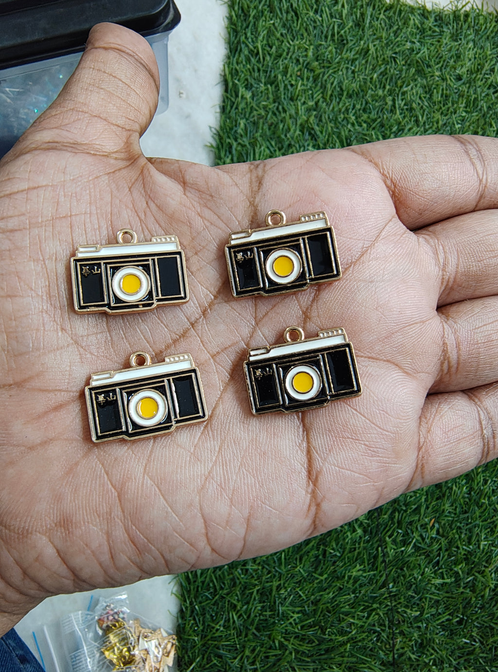 Camra charm ( EC1106 )