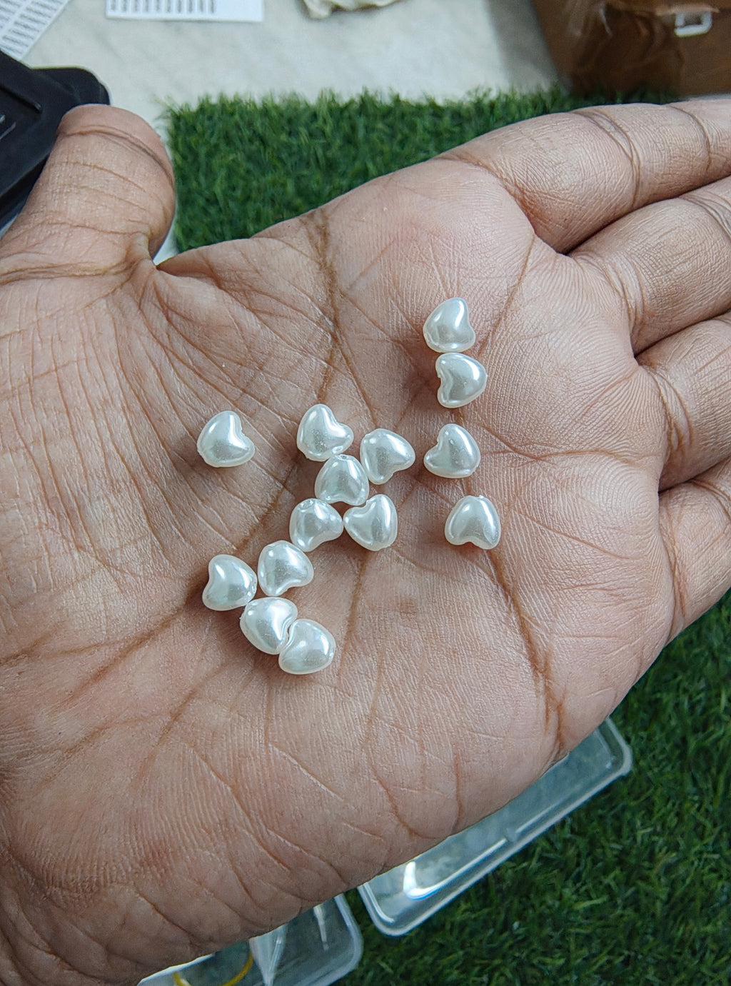 6mm HQ acrylic pearl heart beads ( APB3020)