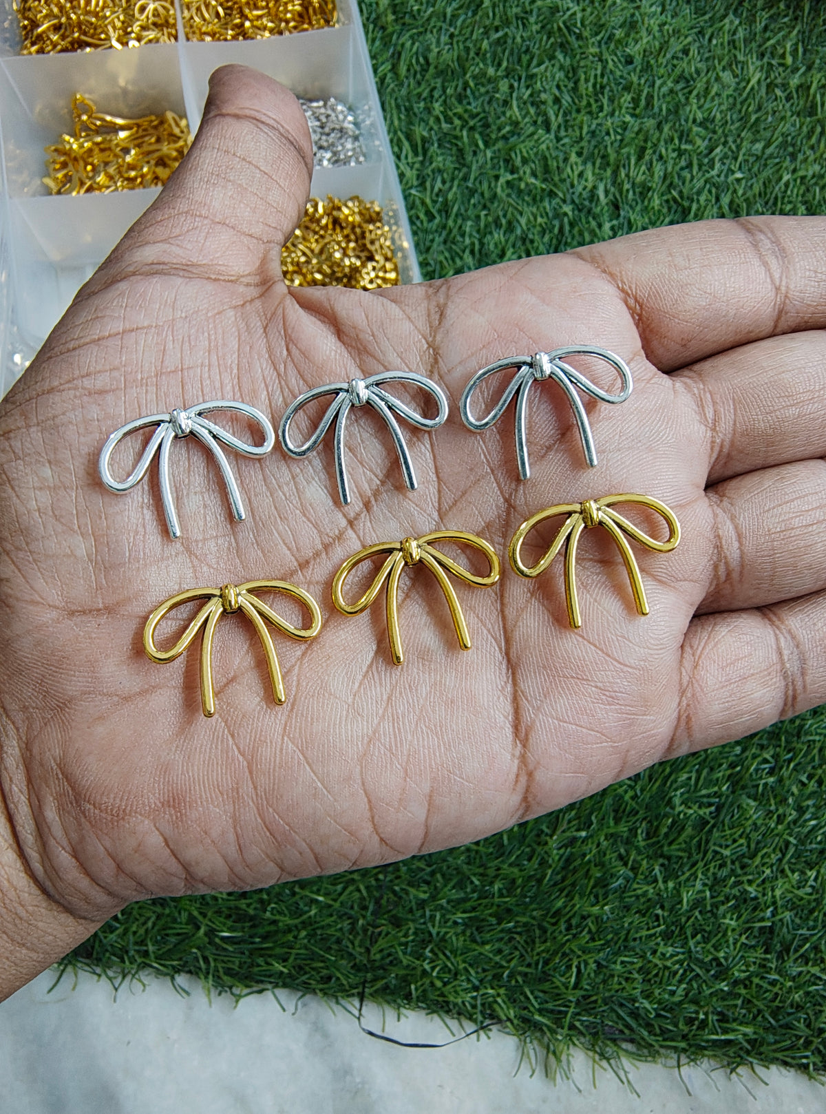 Metal bow charm ( MTC7044 )