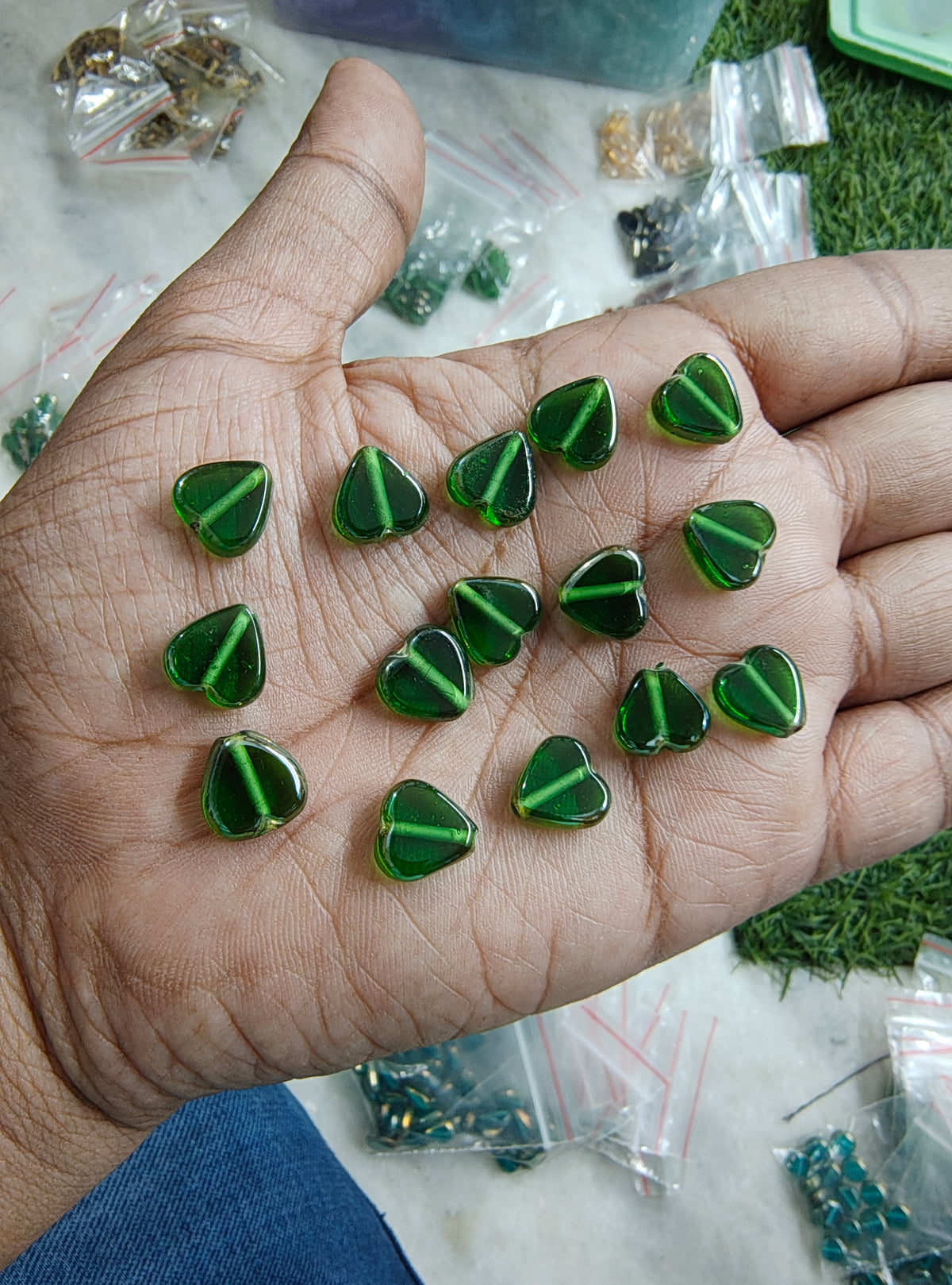 Green glass heart beads ( GB4031 )