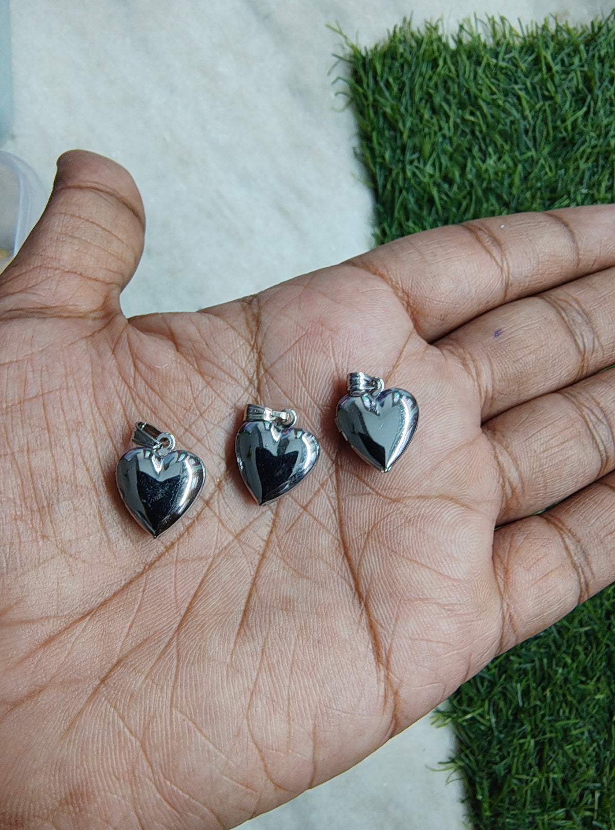 Small silver openable heart pandent ( PC2032 )