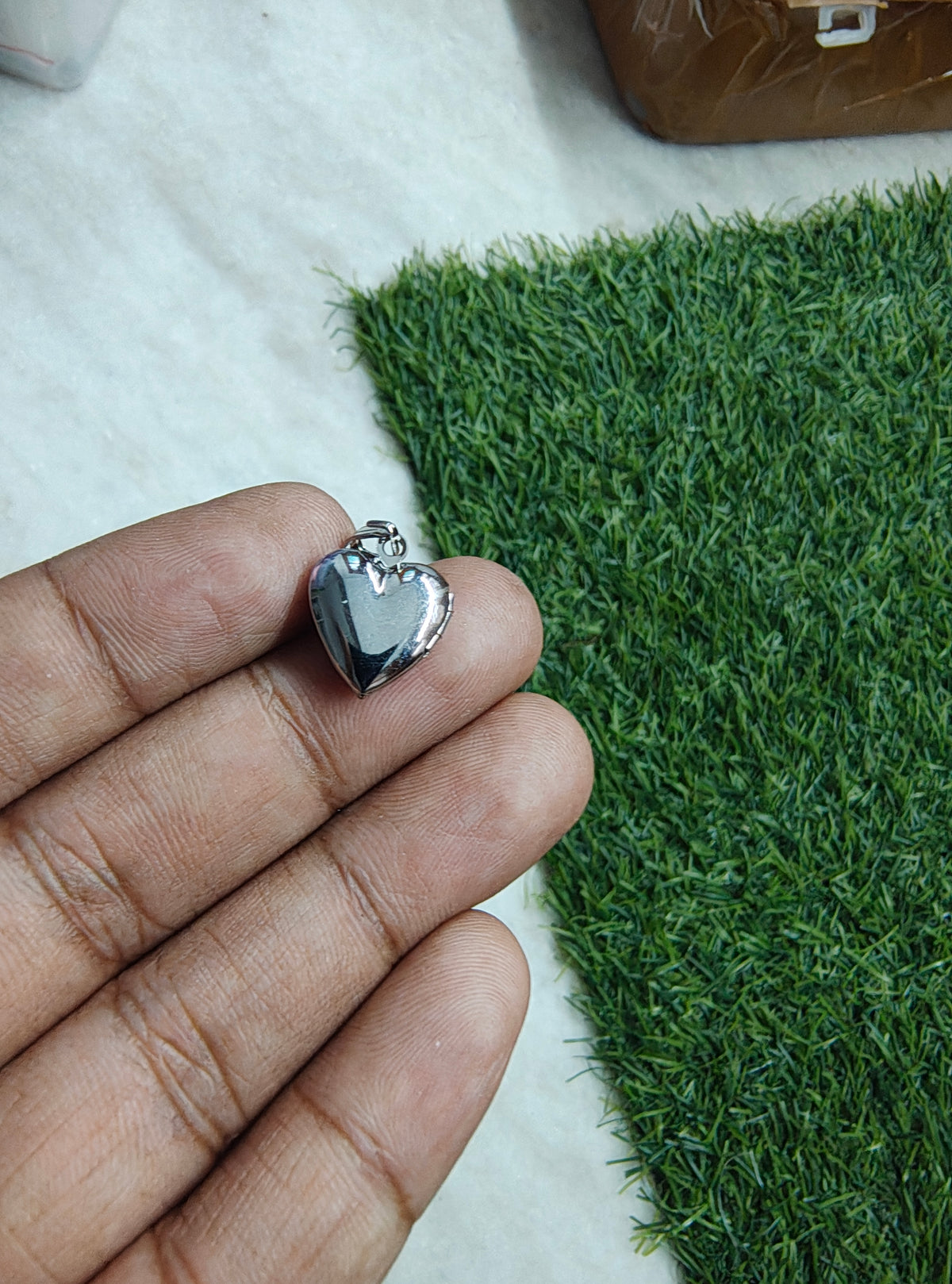 Small silver openable heart pandent ( PC2032 )