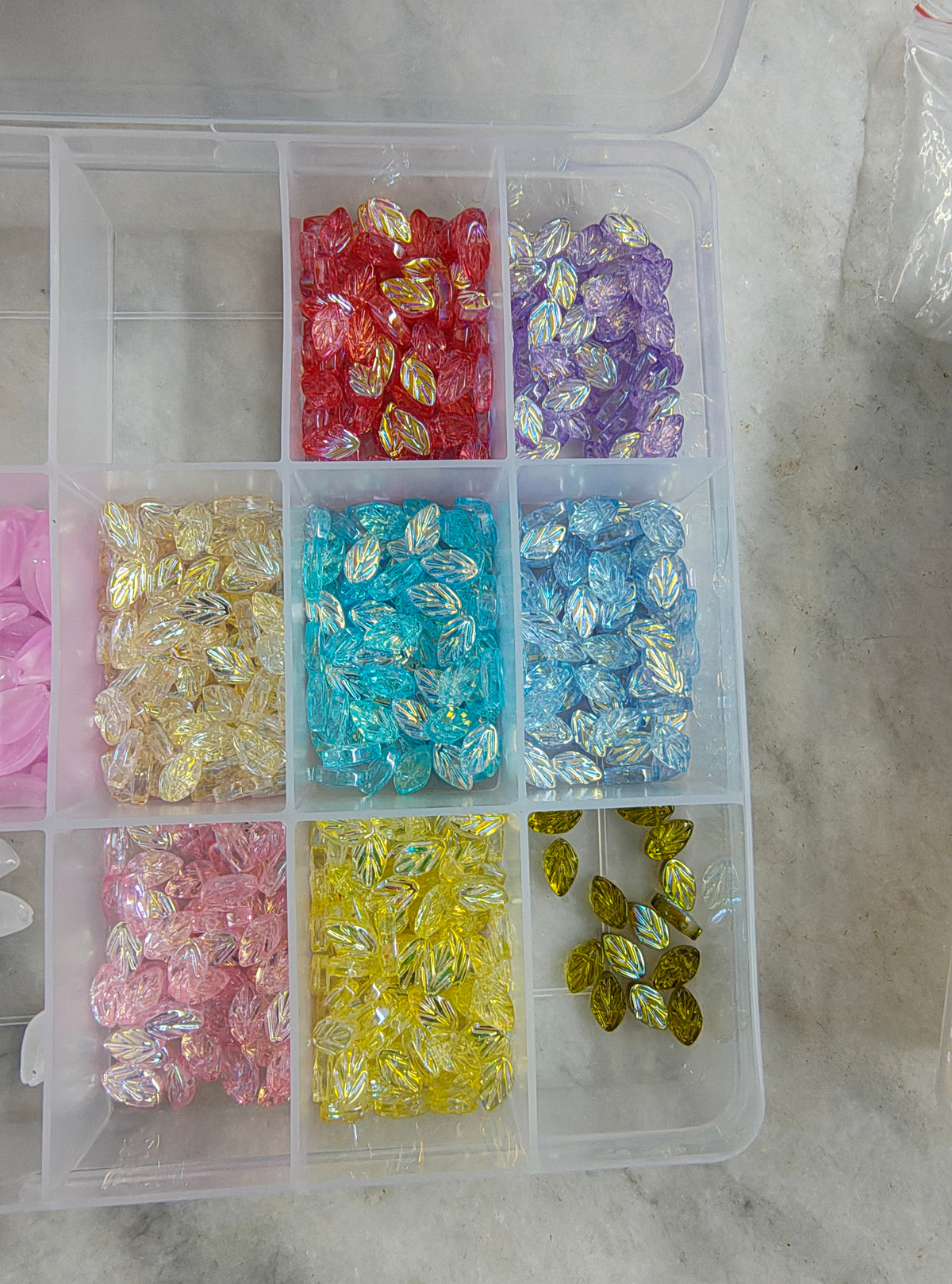 Small glass leaf beads!! 5 beads!!(GB4041)