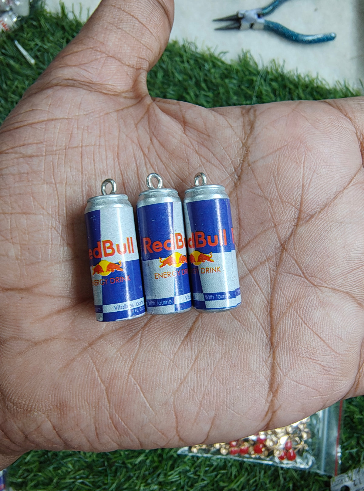 Redbull charm ! 2 piece ! ( 3DC1024 )