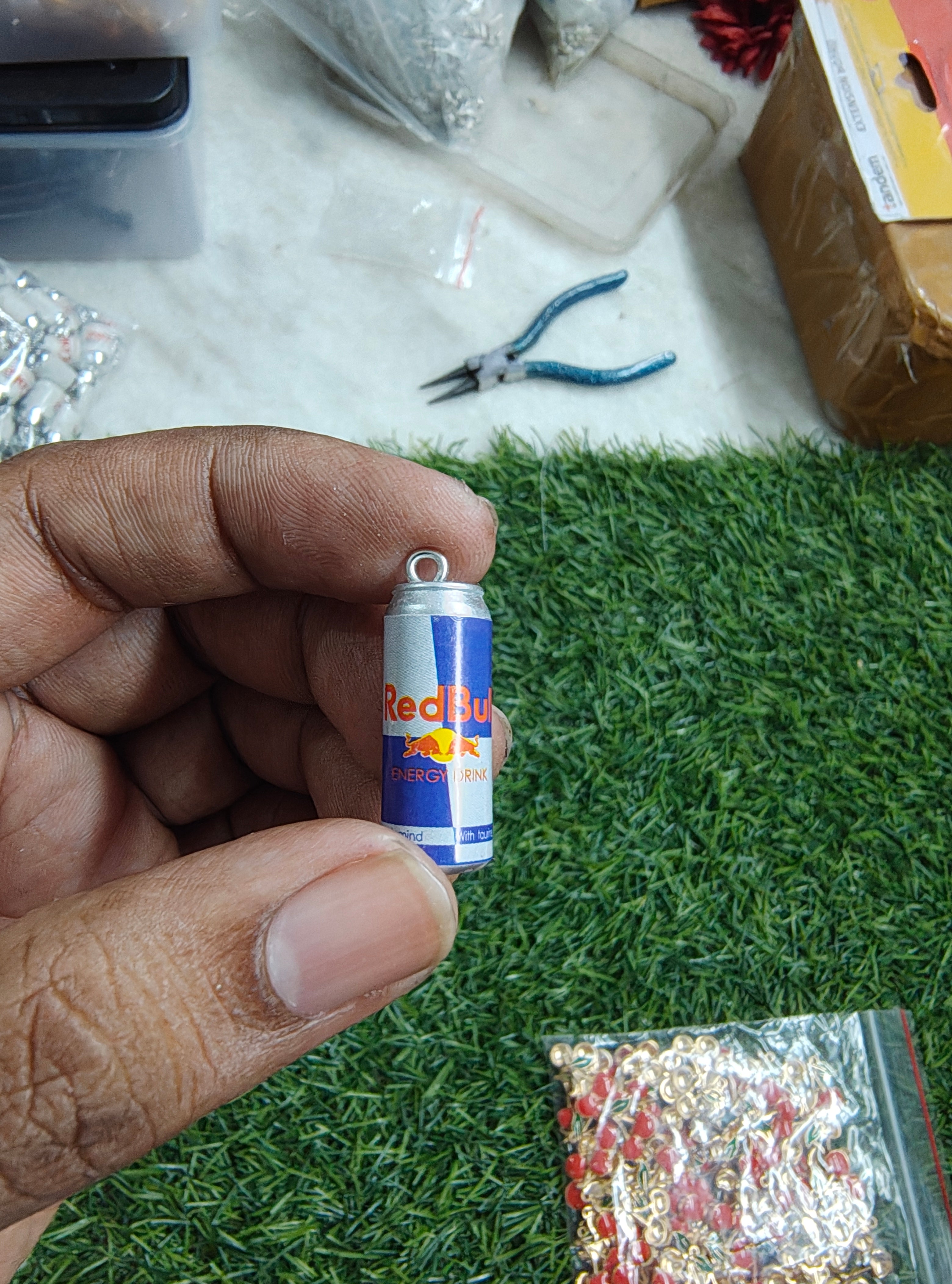 Redbull charm ! 2 piece ! ( 3DC1024 )