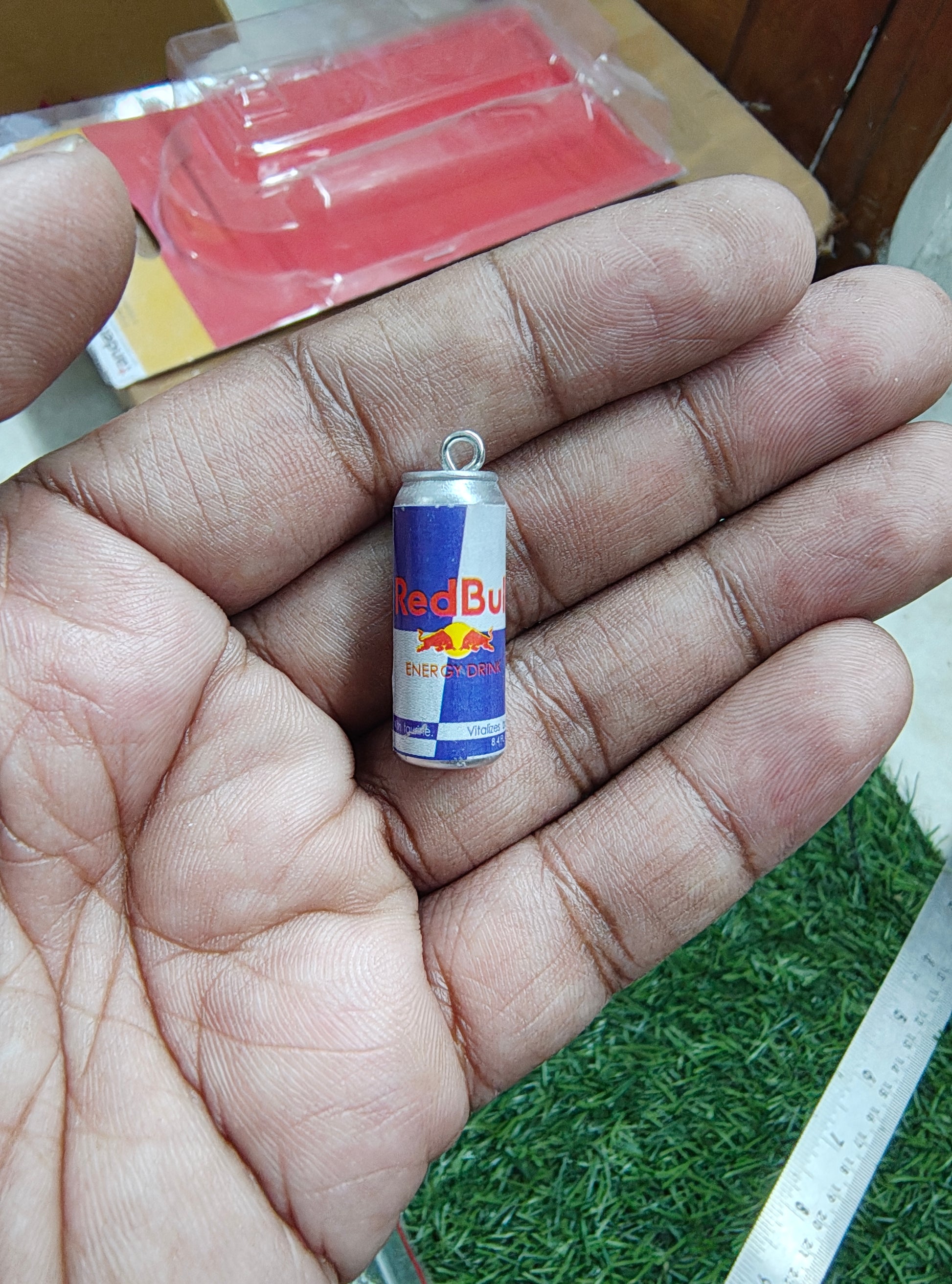 Redbull charm ( 10 piece)