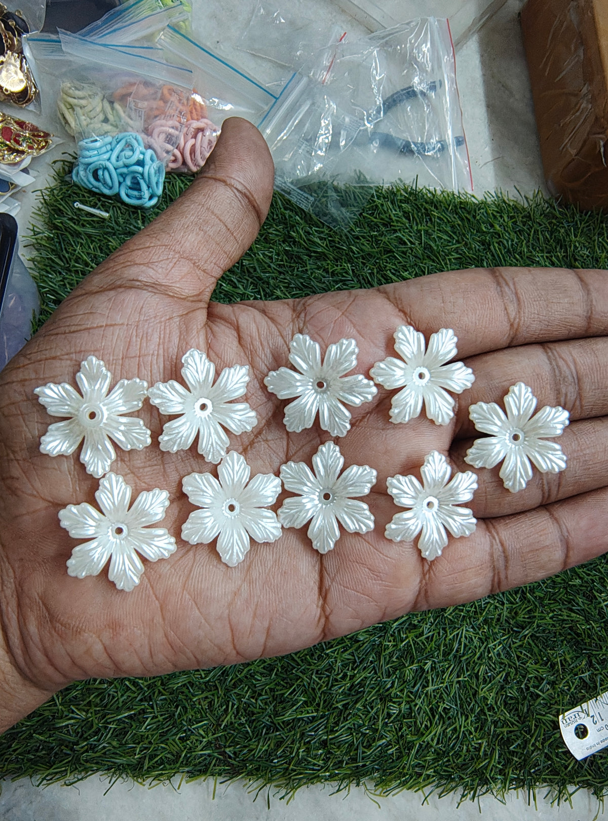 Acrylic pearl flower ( APB3021)