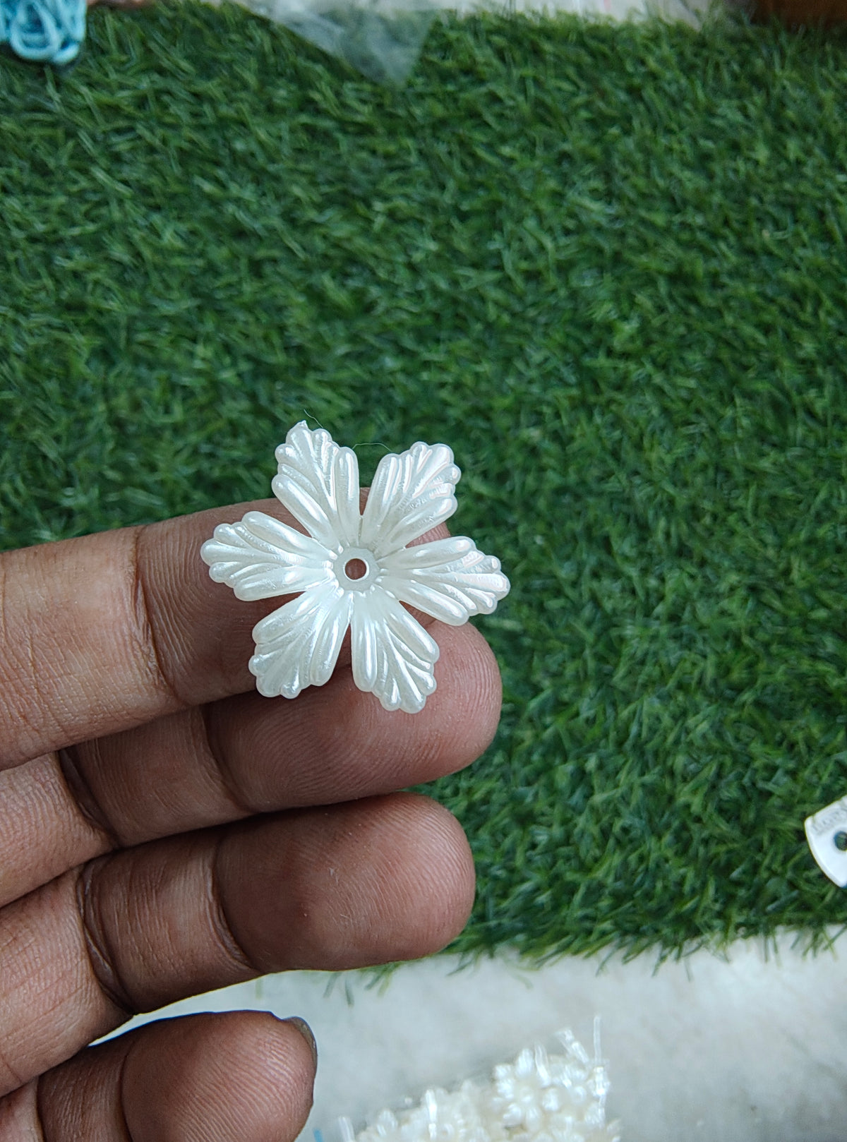 Acrylic pearl flower ( APB3021)