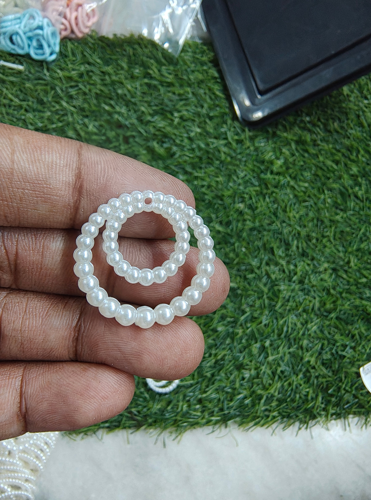 Pearl double round acrylic rings ( APB3022)