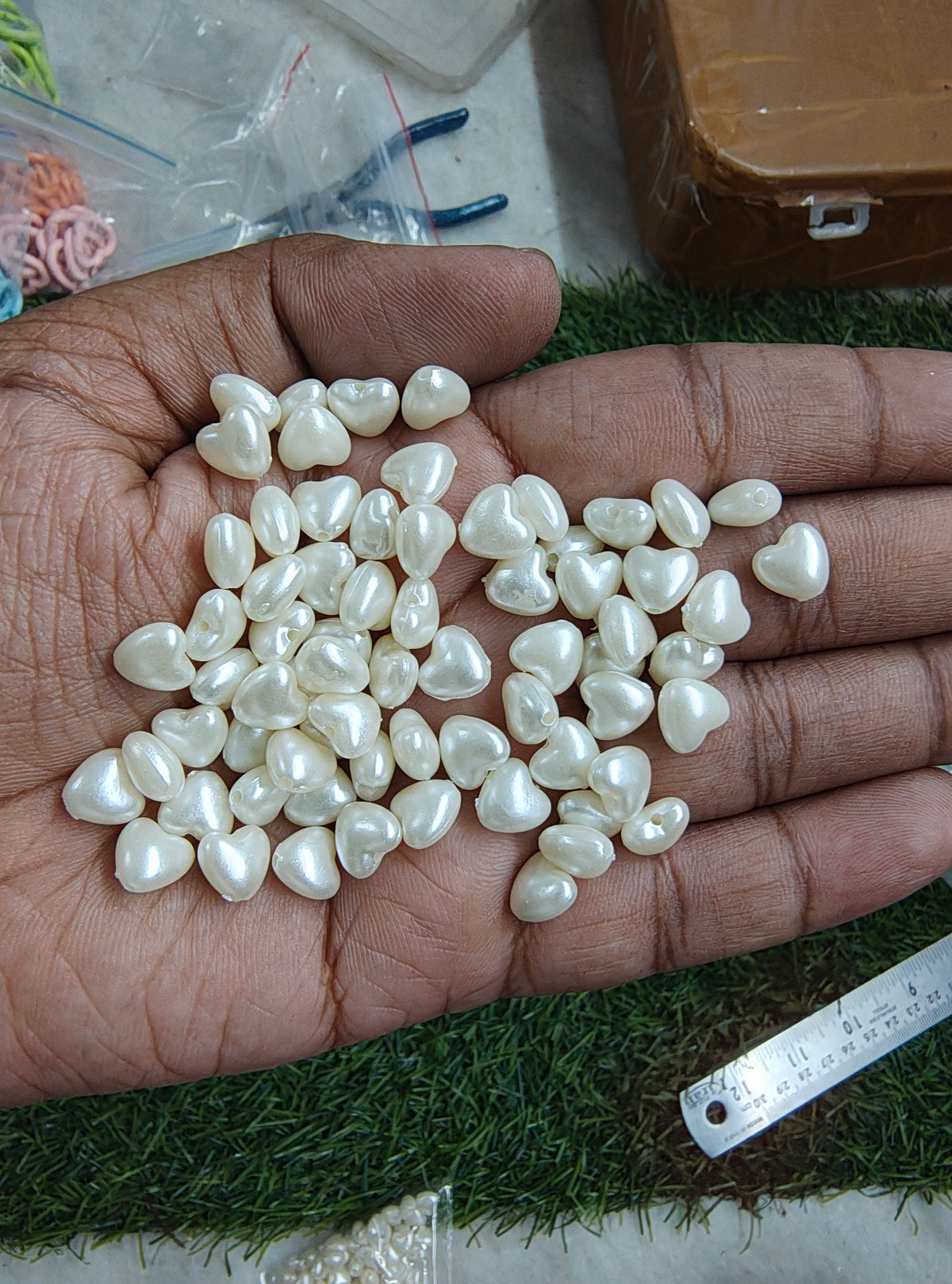 8mm pearl heart beads (APB3025)