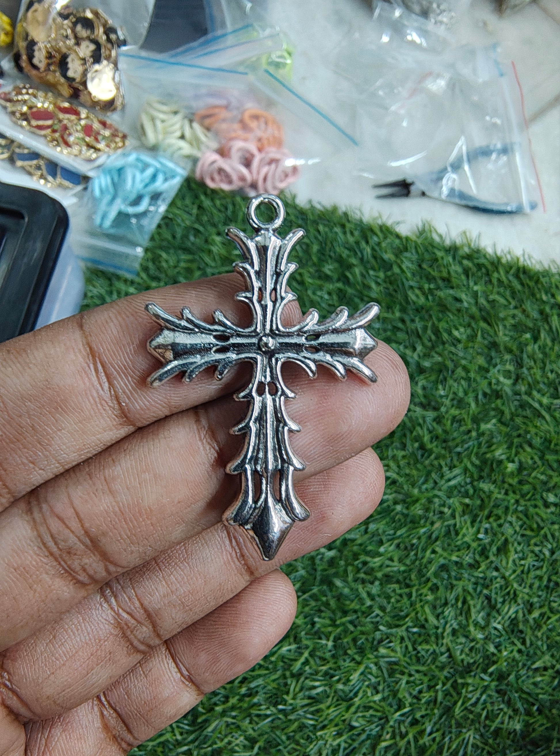 Big cross charm ( MTC7053 )