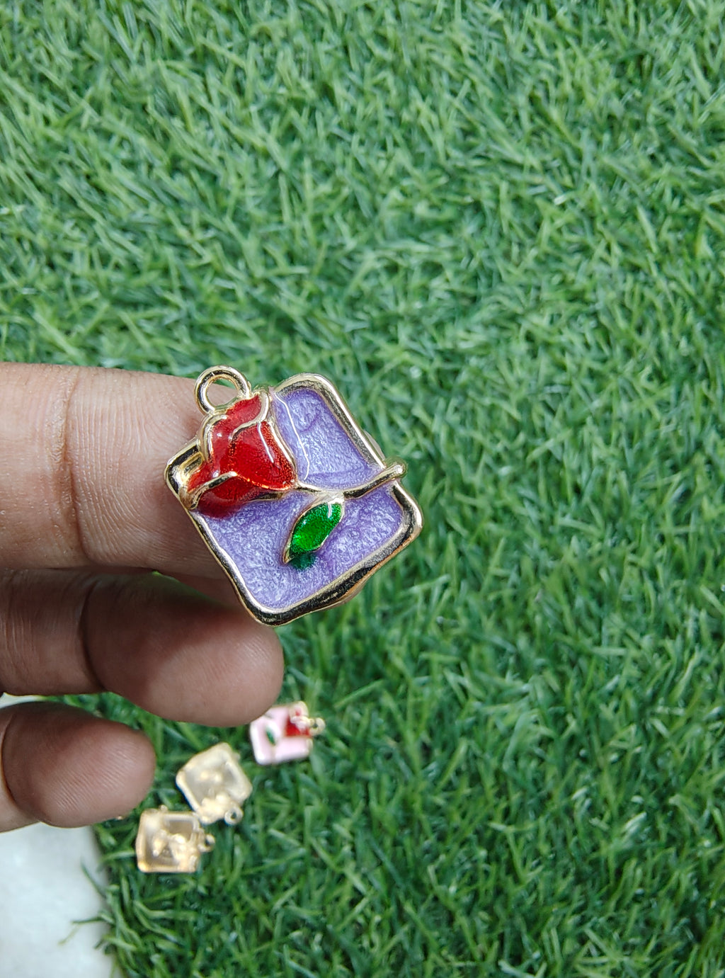 Square rose charm