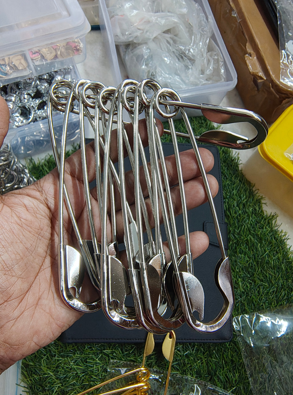 Big size saftey pin for hair bun