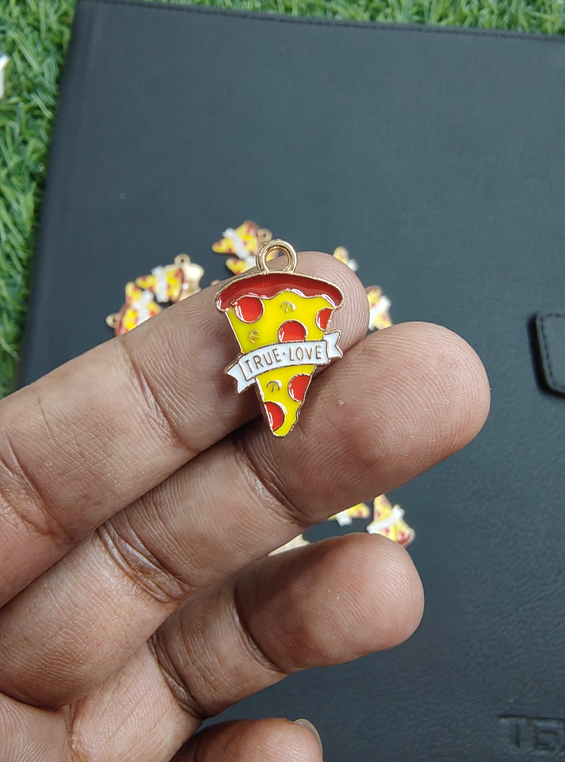 Pizza charm