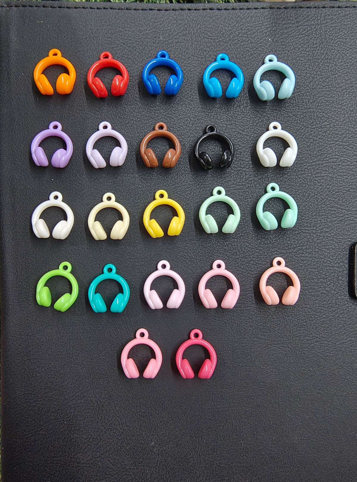 Small headphone charm ( 3DC1035 )