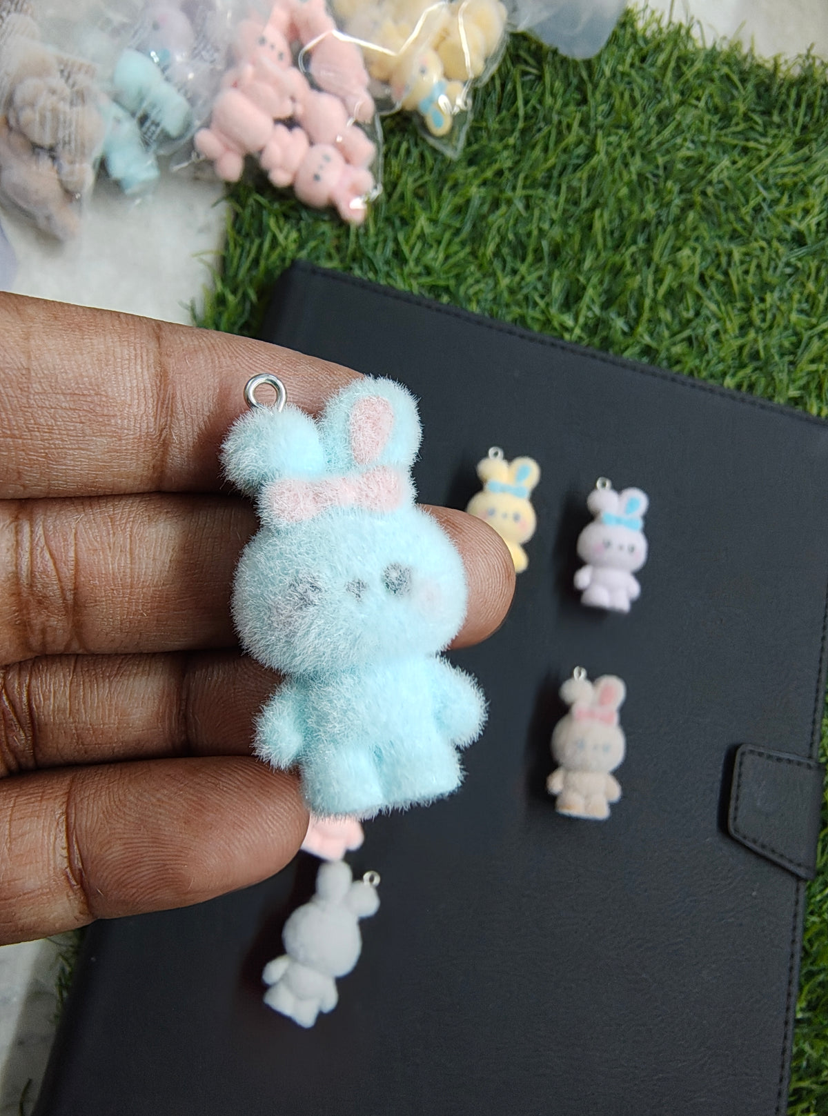 Bunny fur charm ( 3DC1034 )