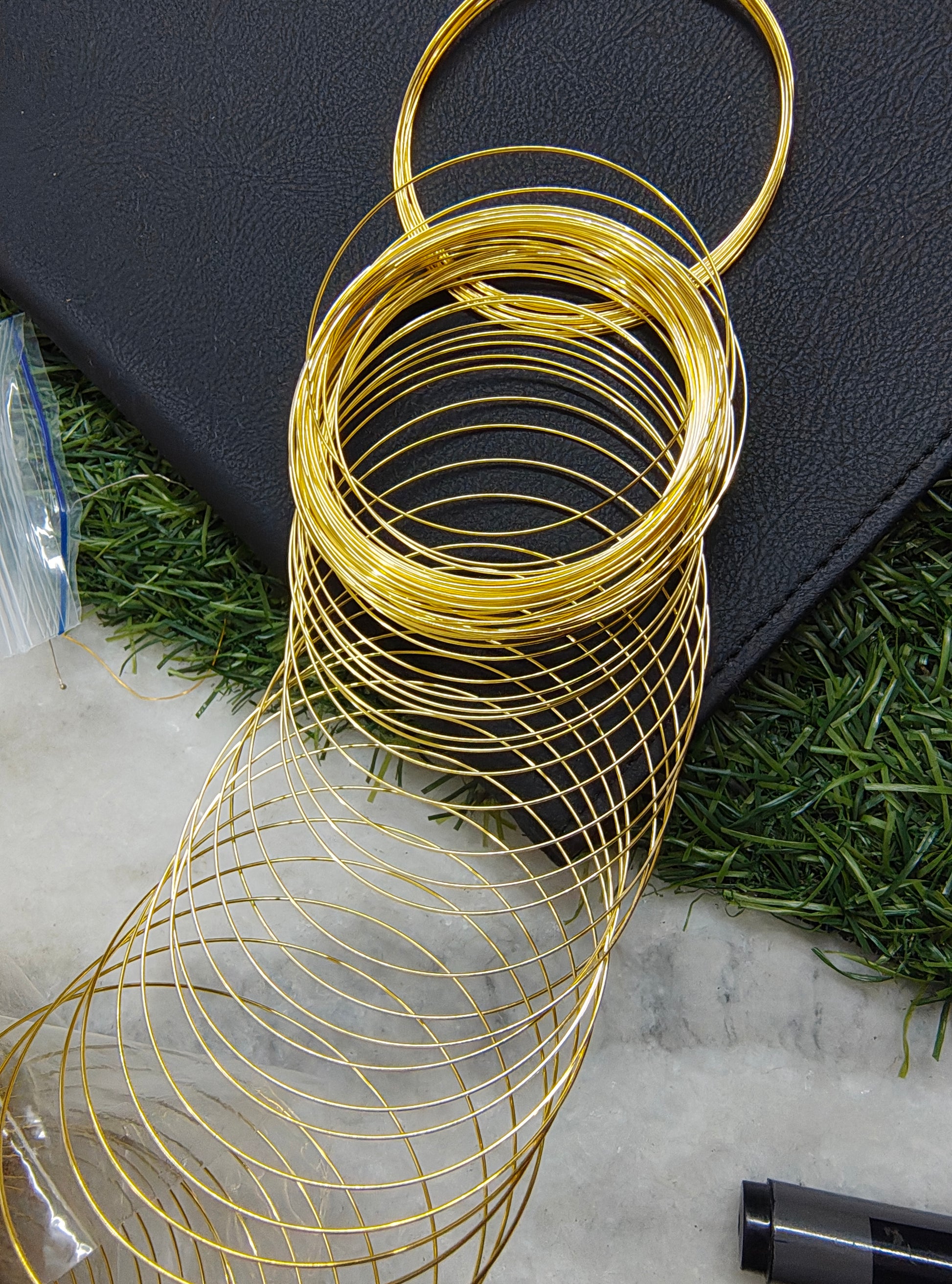 Bracelet making wire