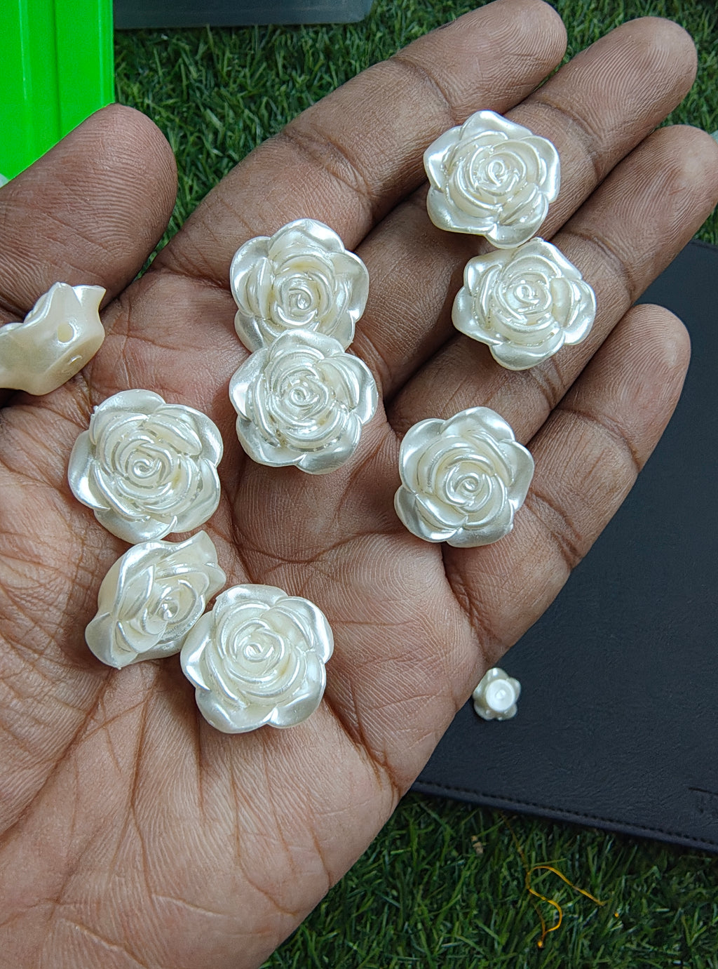 Acrylic pearl rose beads ( APB3007 )