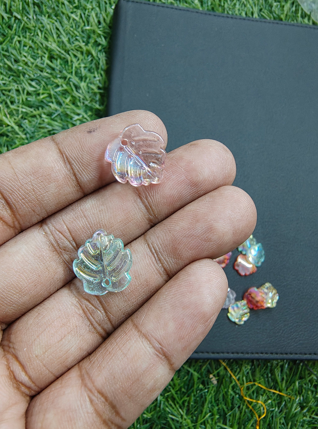 Acrylic mix colour leaf