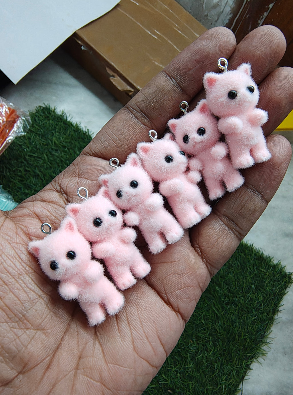 Pink fur cat charm ( 3DC1037 )