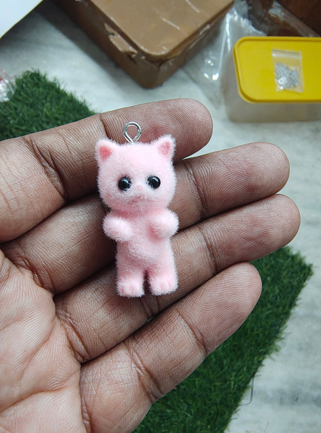 Pink fur cat charm ( 3DC1037 )