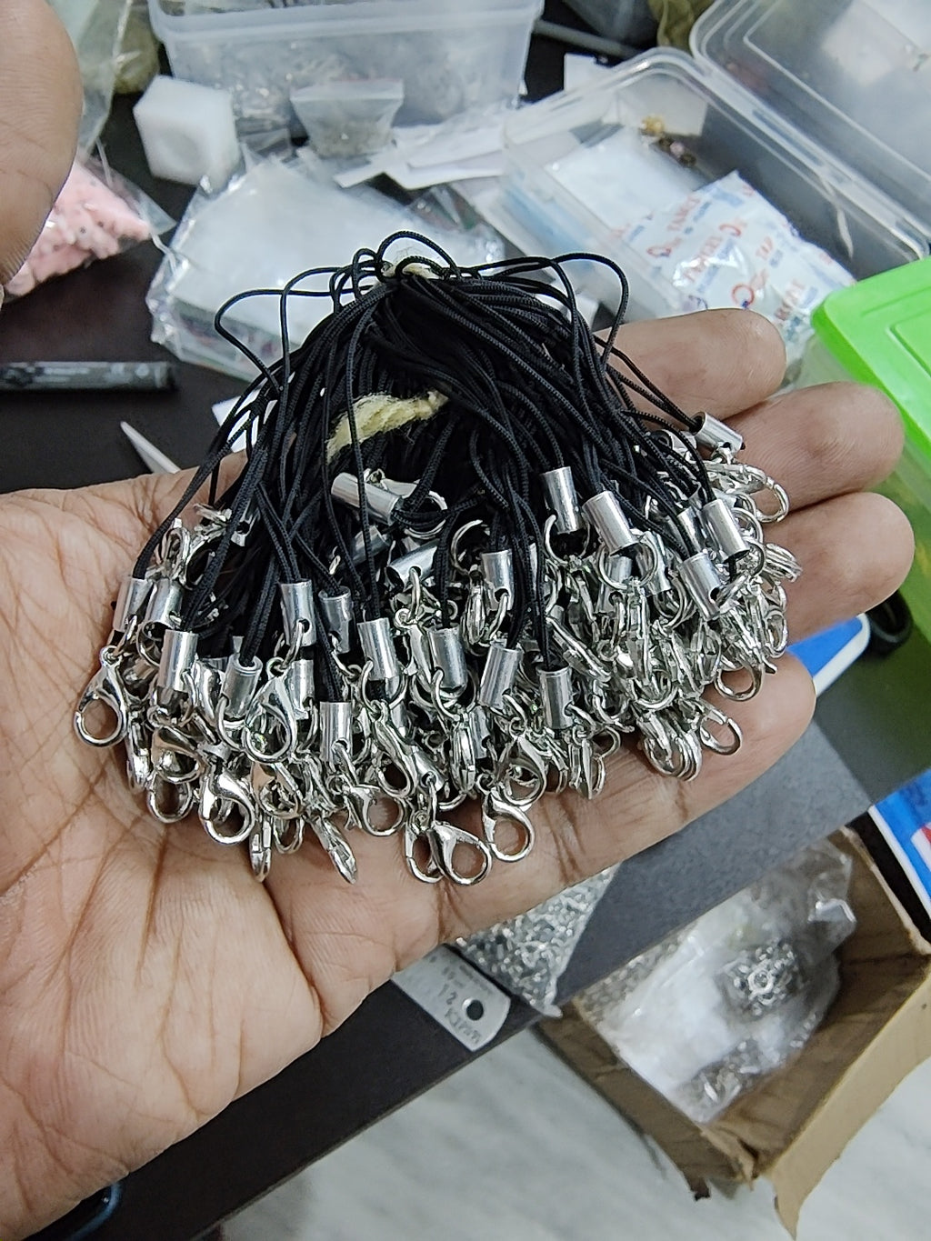 Black phone charm cord with lobster hook (PA5010)