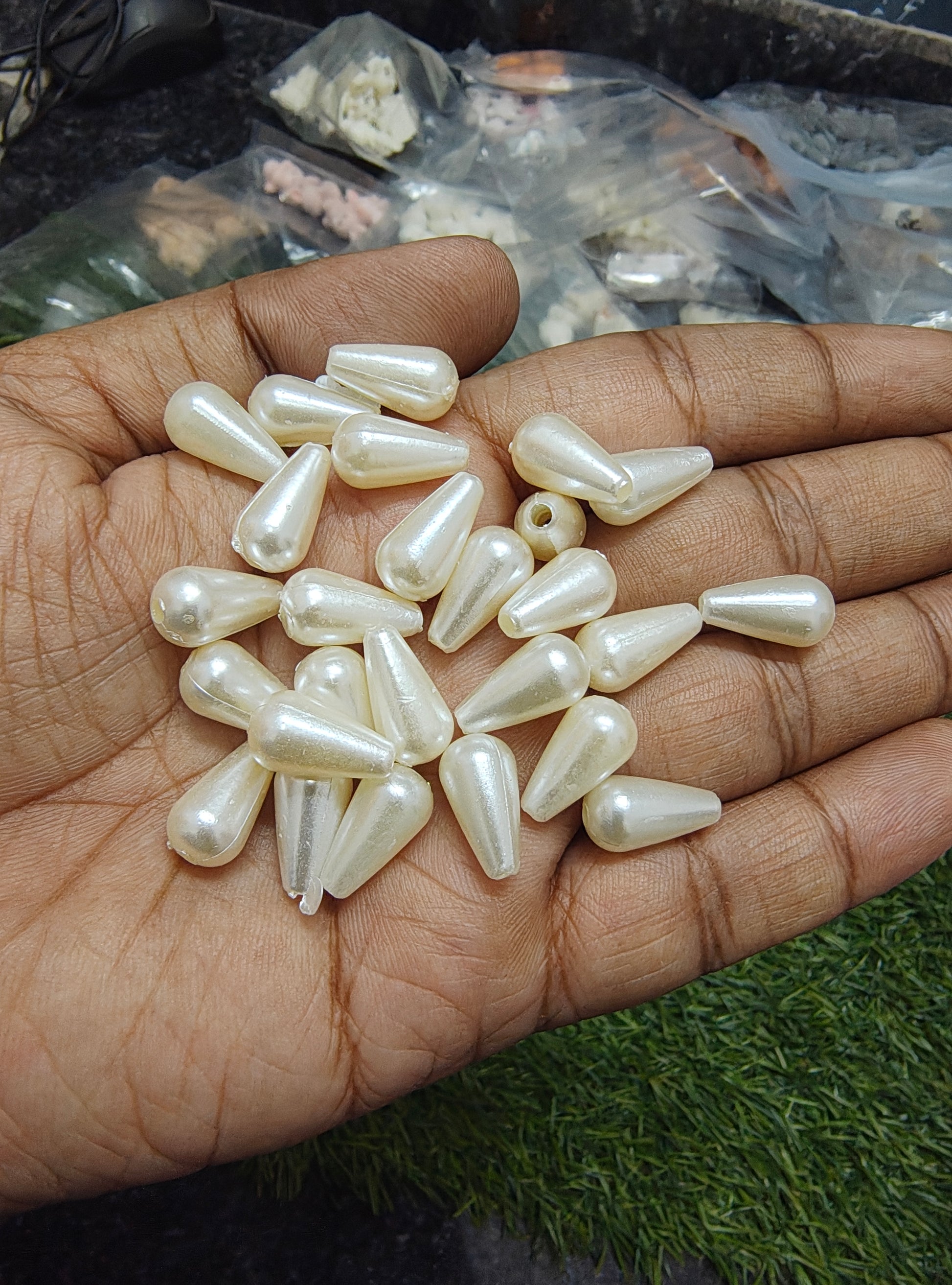 15mm acrylic pearl drop beads