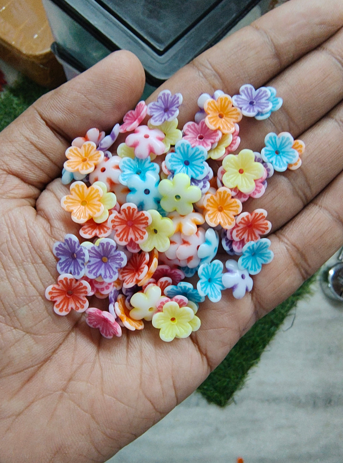 Acrylic small flower beads mix colour (AB2107)